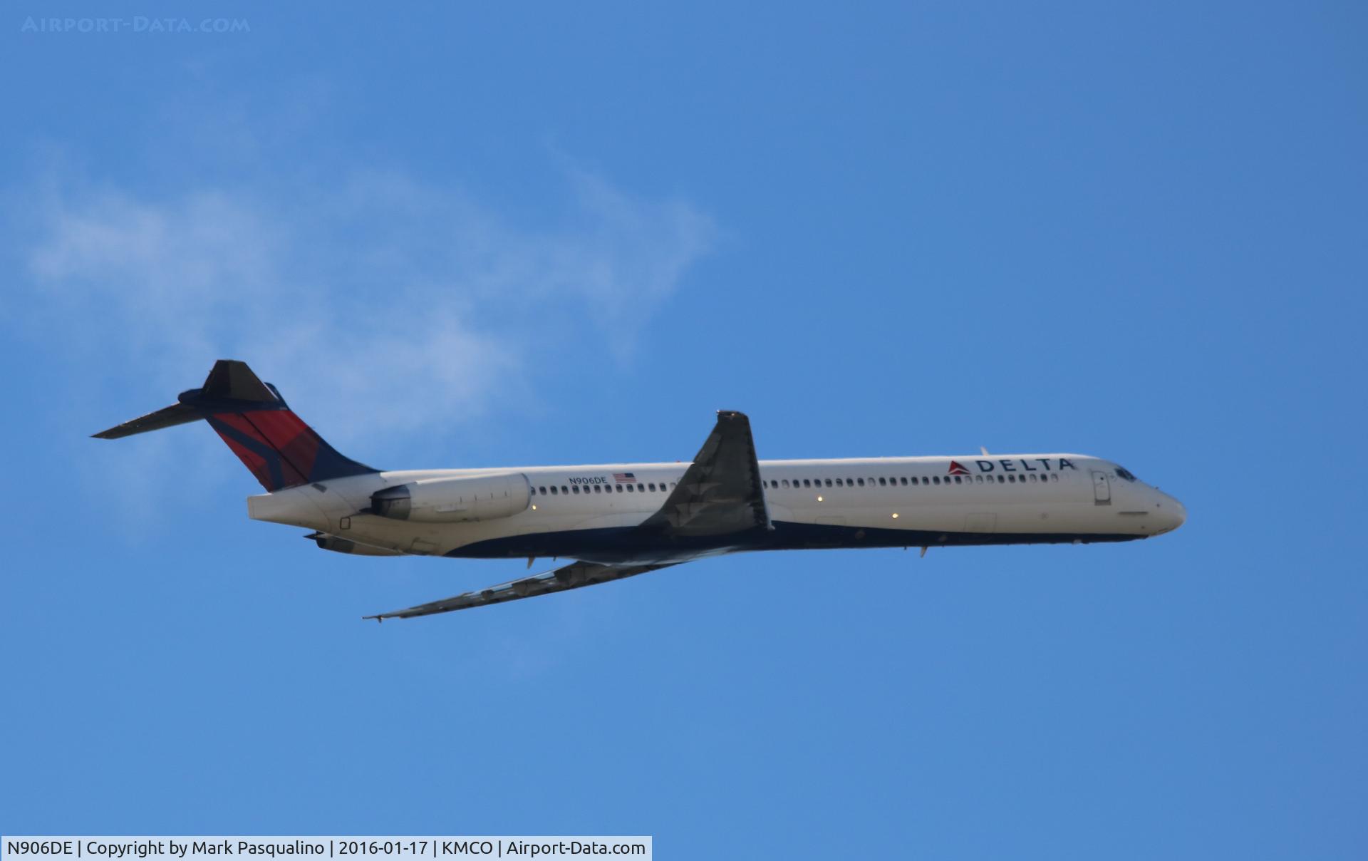 N906DE, 1992 McDonnell Douglas MD-88 C/N 53415, MD-88