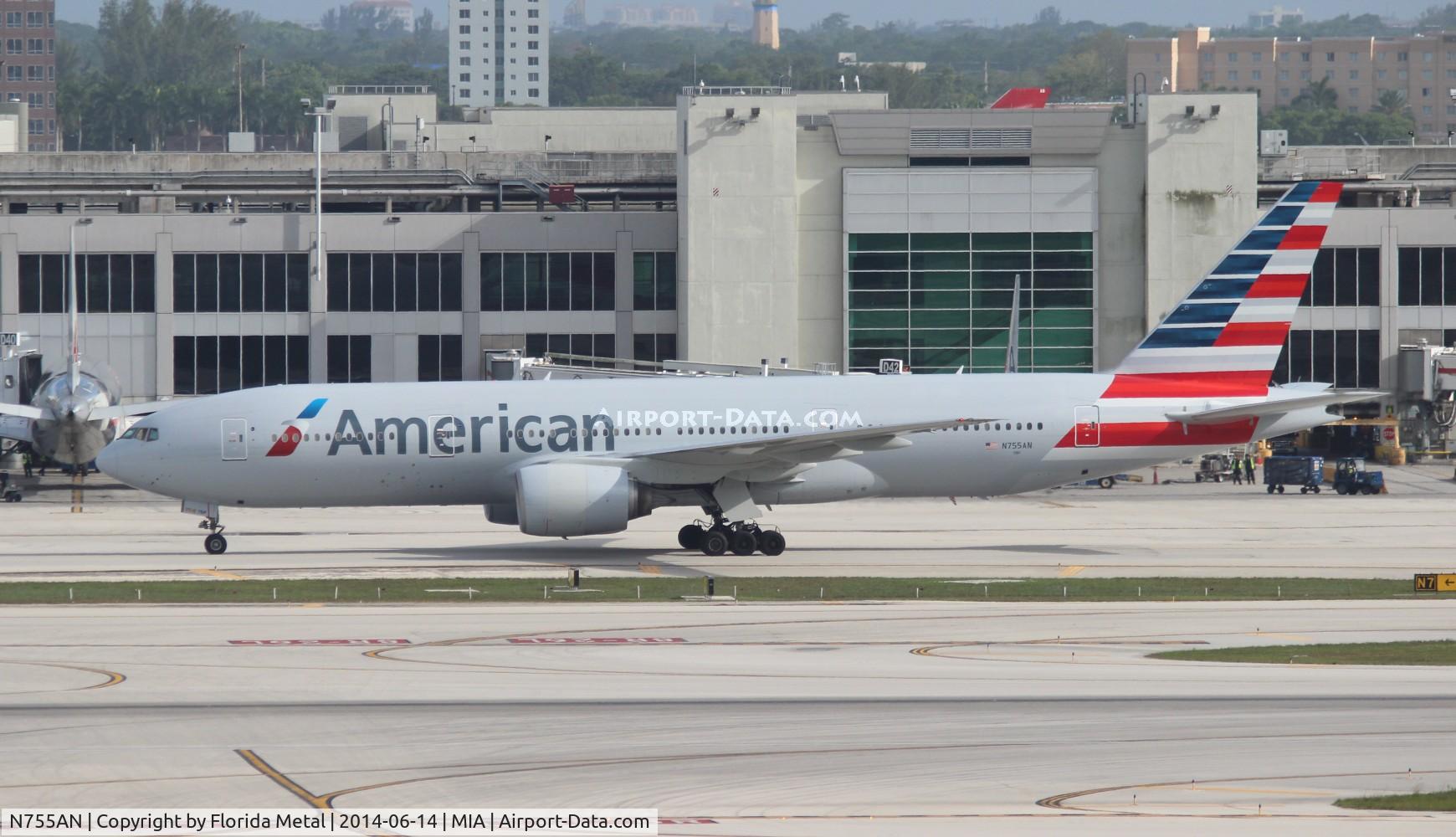 N755AN, 2001 Boeing 777-223 C/N 30263, American