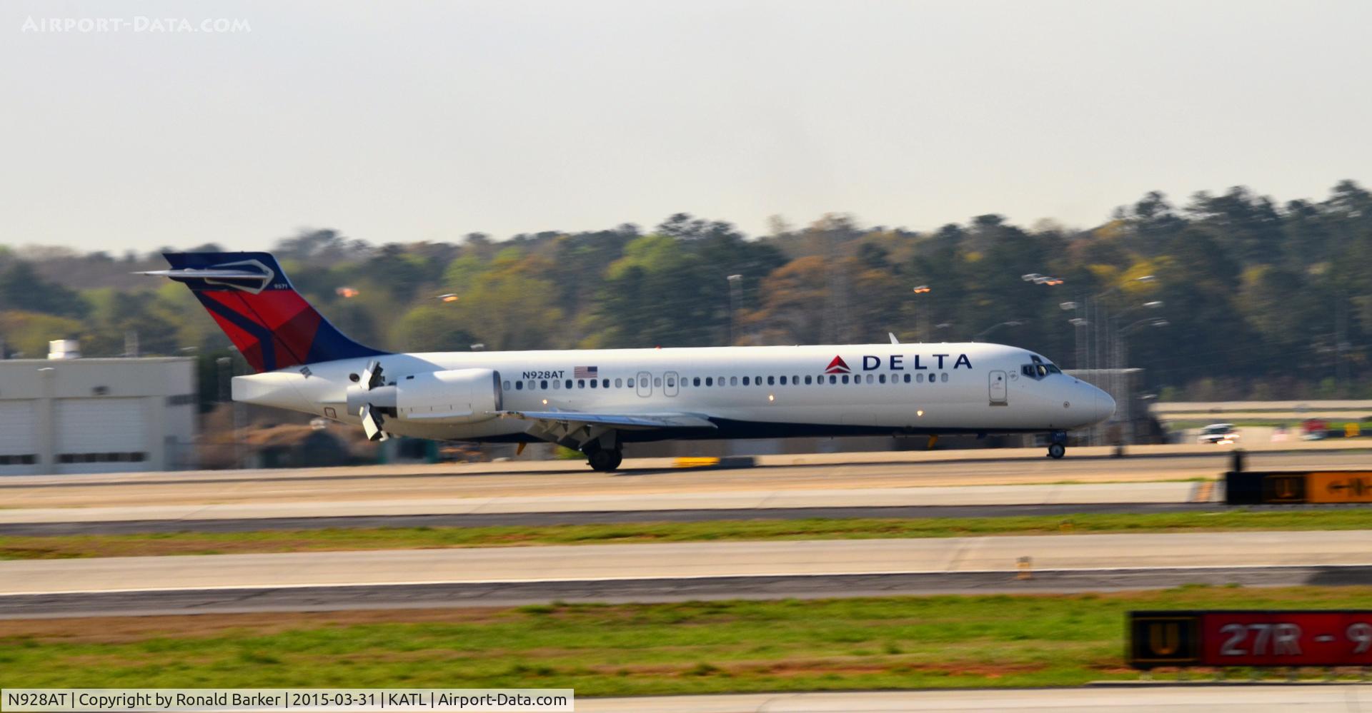 N928AT, 2000 Boeing 717-200 C/N 55076, Landing Atlanta