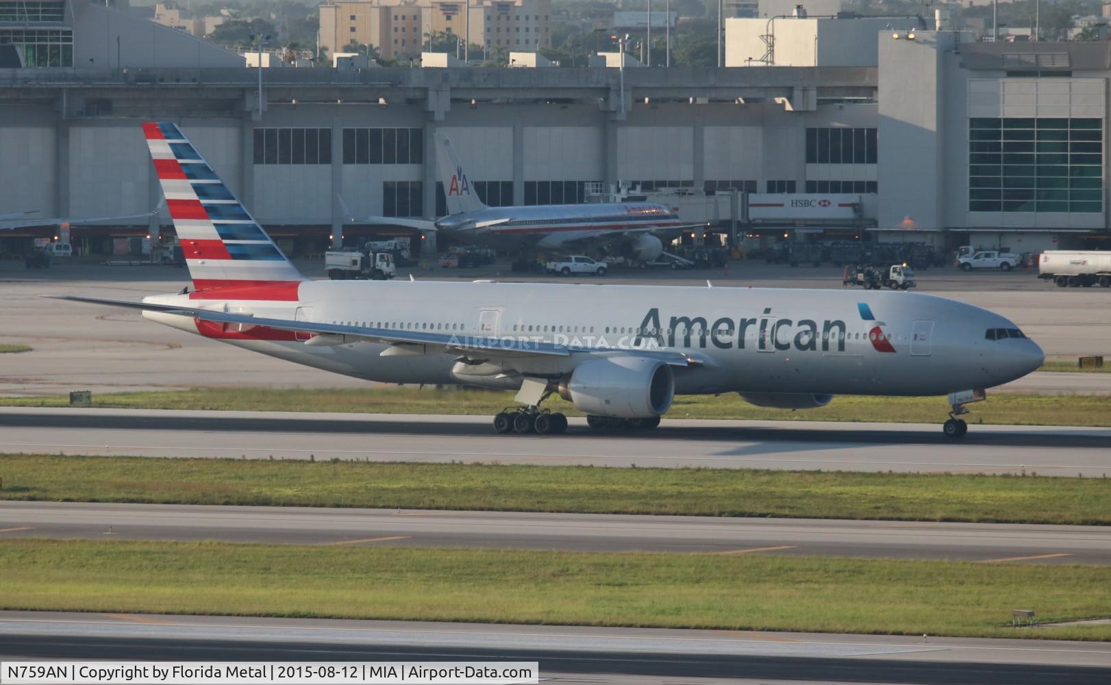 N759AN, 2001 Boeing 777-223/ER C/N 32638, American