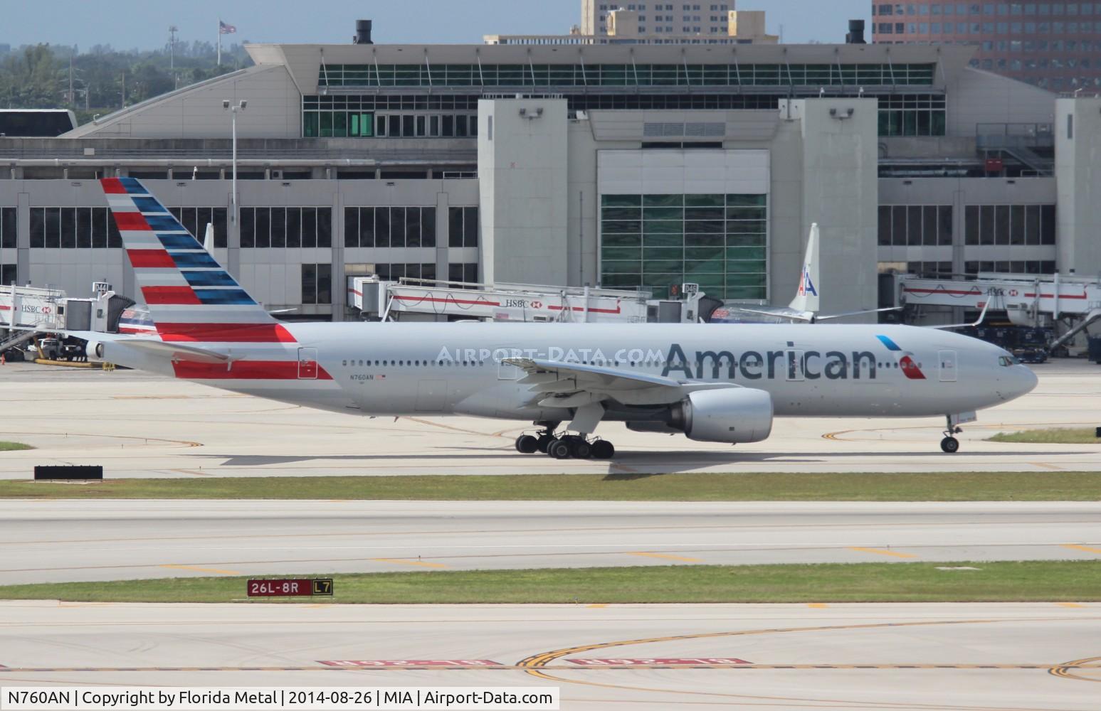 N760AN, 2002 Boeing 777-223 C/N 31477, American