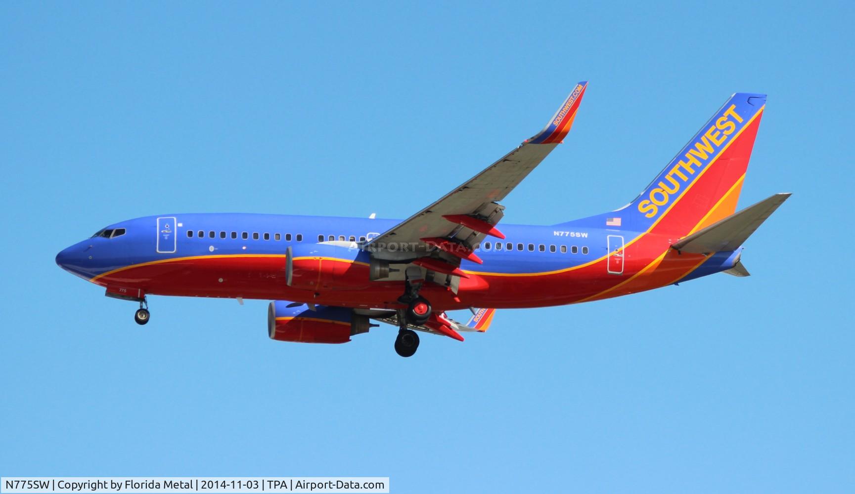 N775SW, 2000 Boeing 737-7H4 C/N 30590, Southwest