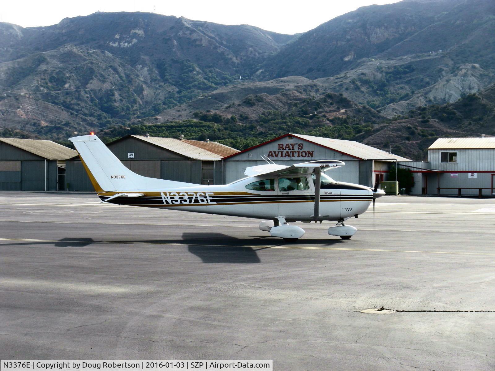 N3376E, 1982 Cessna 182R Skylane C/N 18268243, 1982 Cessna 182R SKYLANE, Continental O-470-U 230 Hp, taxi