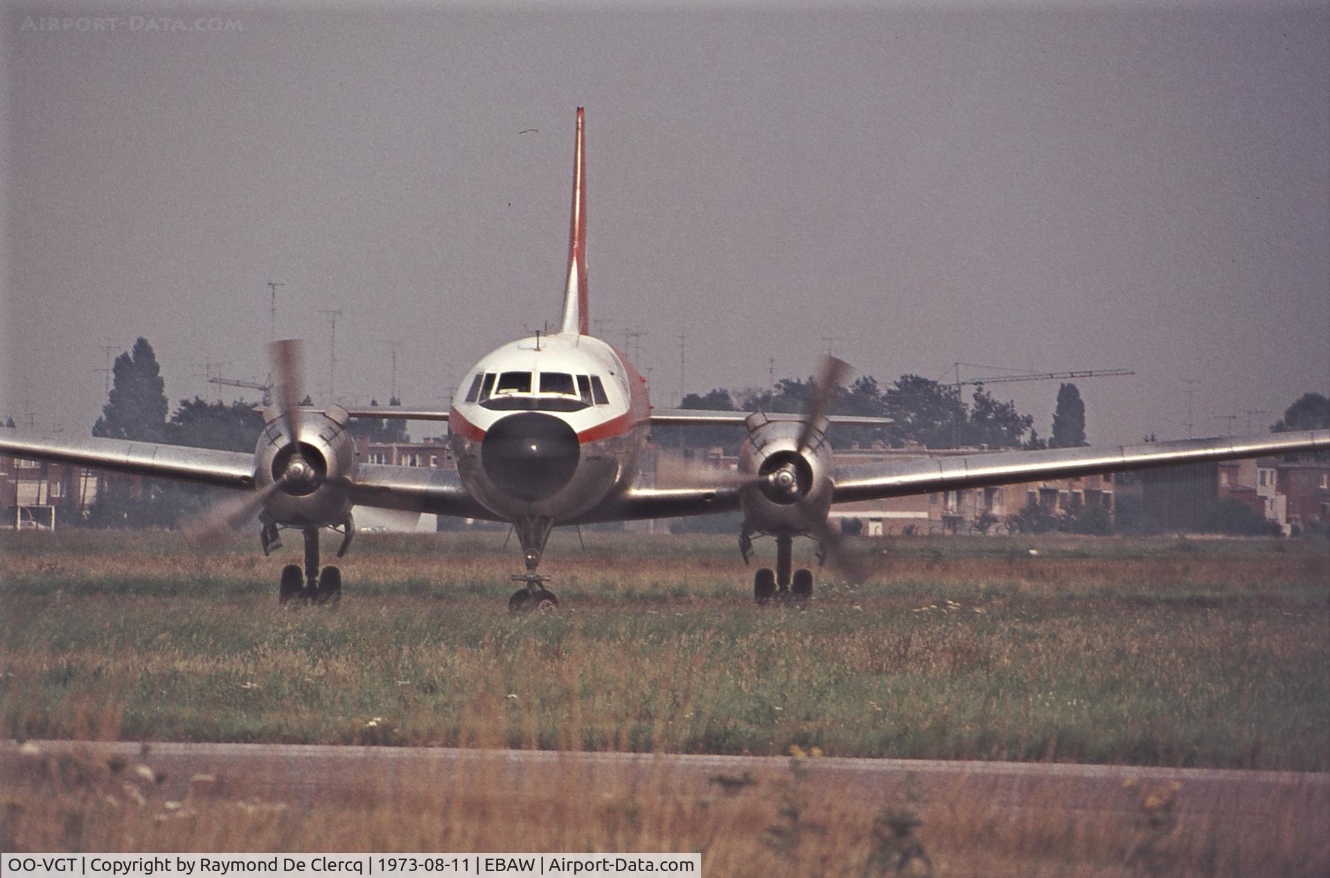 OO-VGT, 1957 Convair 440-61 Metropolitan C/N 404, Arrival of the OO-VGT at Antwerp Airport.