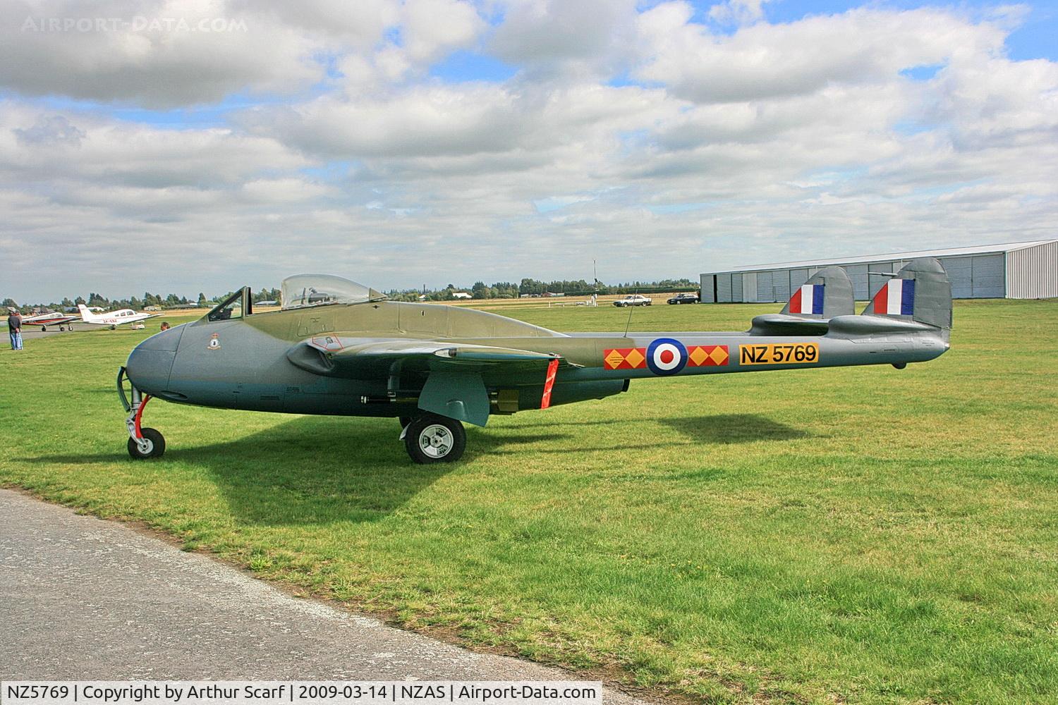 NZ5769, De Havilland DH-100 Vampire FB.5 C/N Not found NZ5769/WA306, NZ5769 at the Ashburton Aviation Museum NZ 2009