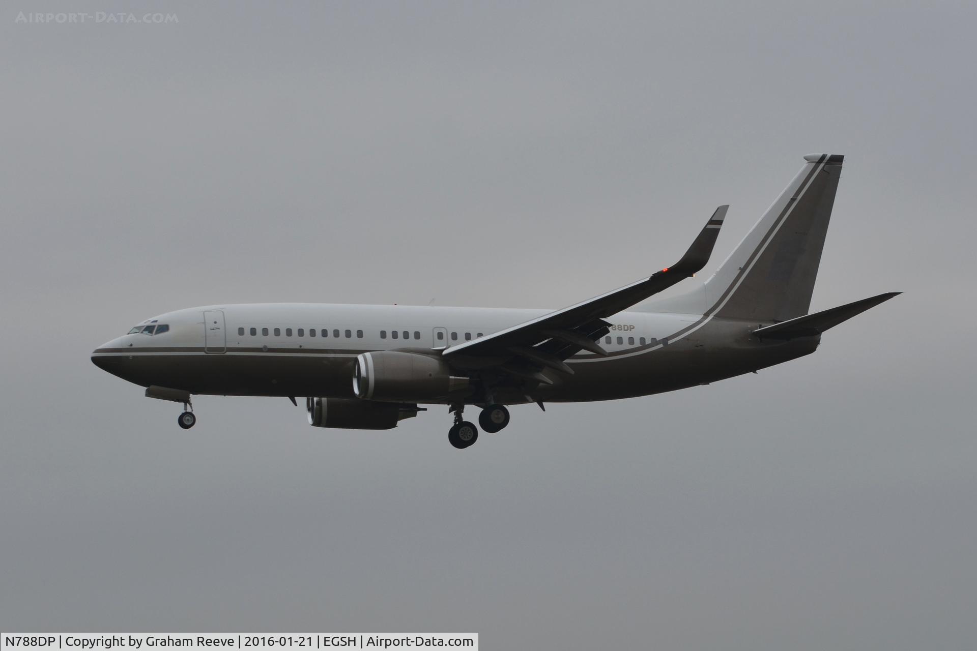 N788DP, 1999 Boeing 737-79U C/N 29441, Landing at Norwich.