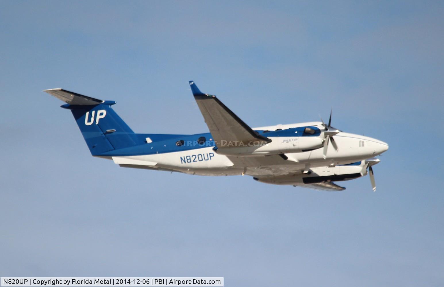 N820UP, 2014 Beechcraft B350i King Air C/N FL-905, Wheels Up