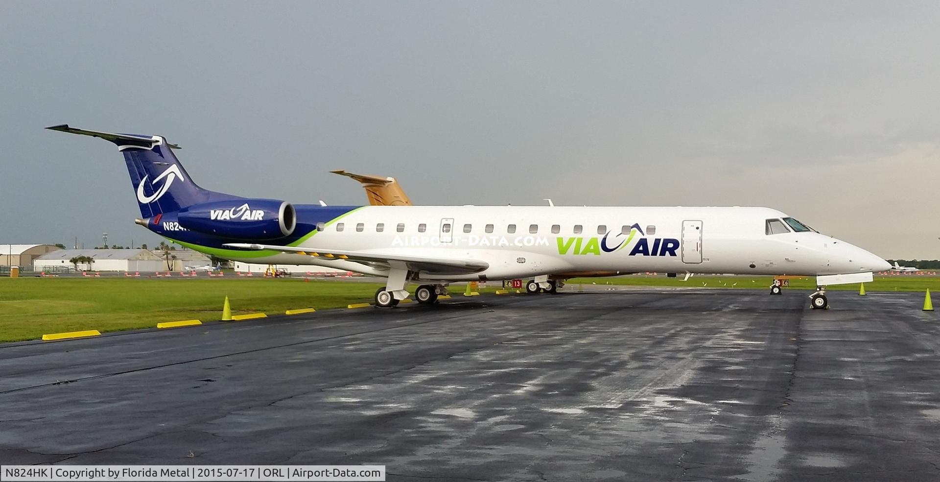 N824HK, 2001 Embraer ERJ-145LR (EMB-145LR) C/N 145498, Via Air