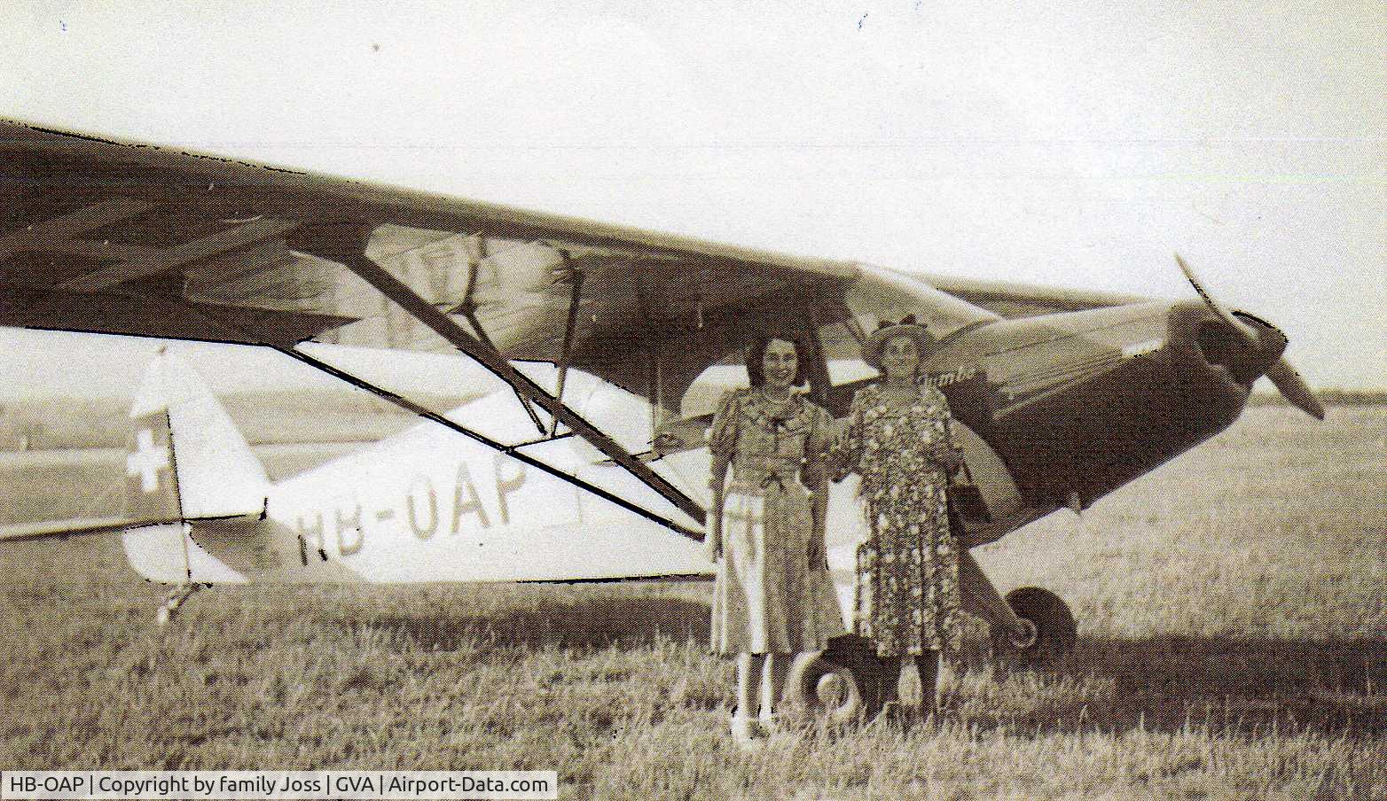 HB-OAP, 1947 Piper PA-12 Super Cruiser C/N 12-2245, picture from family album
