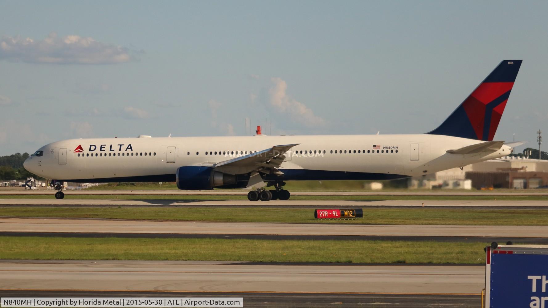 N840MH, 2001 Boeing 767-432/ER C/N 29718, Delta