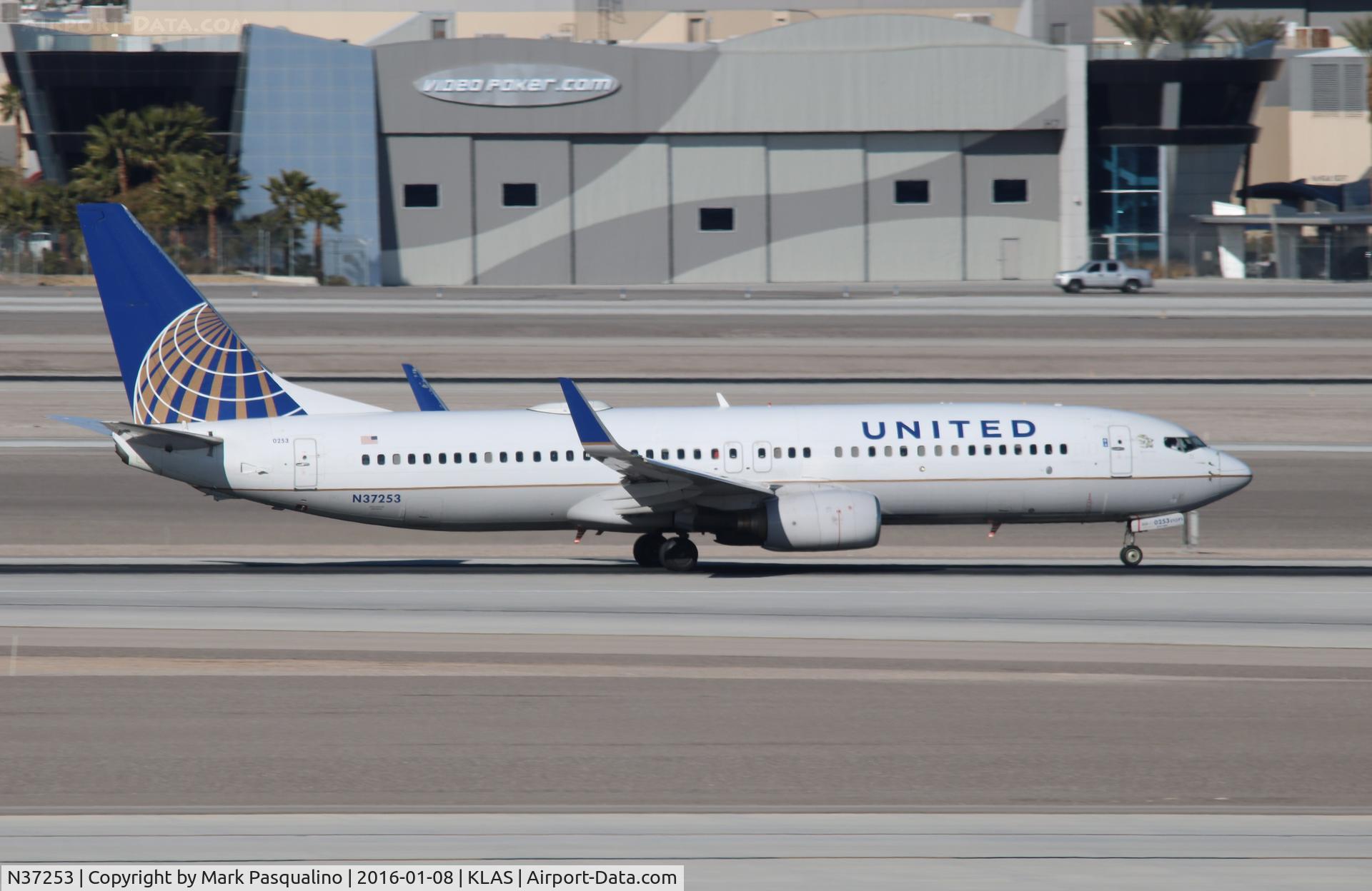 N37253, 2000 Boeing 737-824 C/N 30584, Boeing 737-800