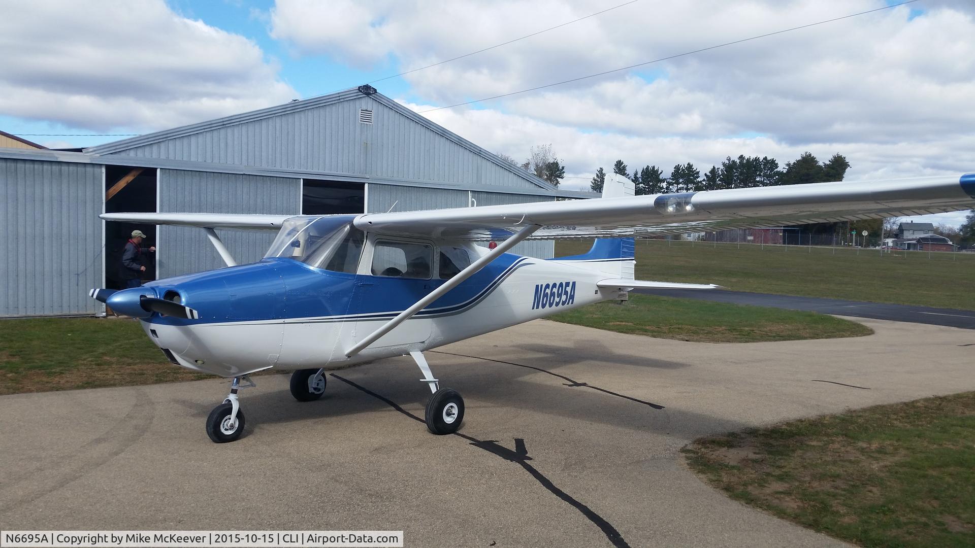 N6695A, 1956 Cessna 172 C/N 28795, New Paint for this old girl.