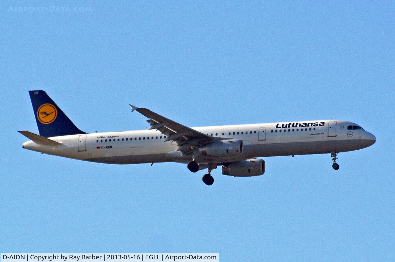 D-AIDN, 2011 Airbus A321-231 C/N 4976, Airbus A321-231 [4976] (Lufthansa) Home~G 16/05/2013. On approach 27L.