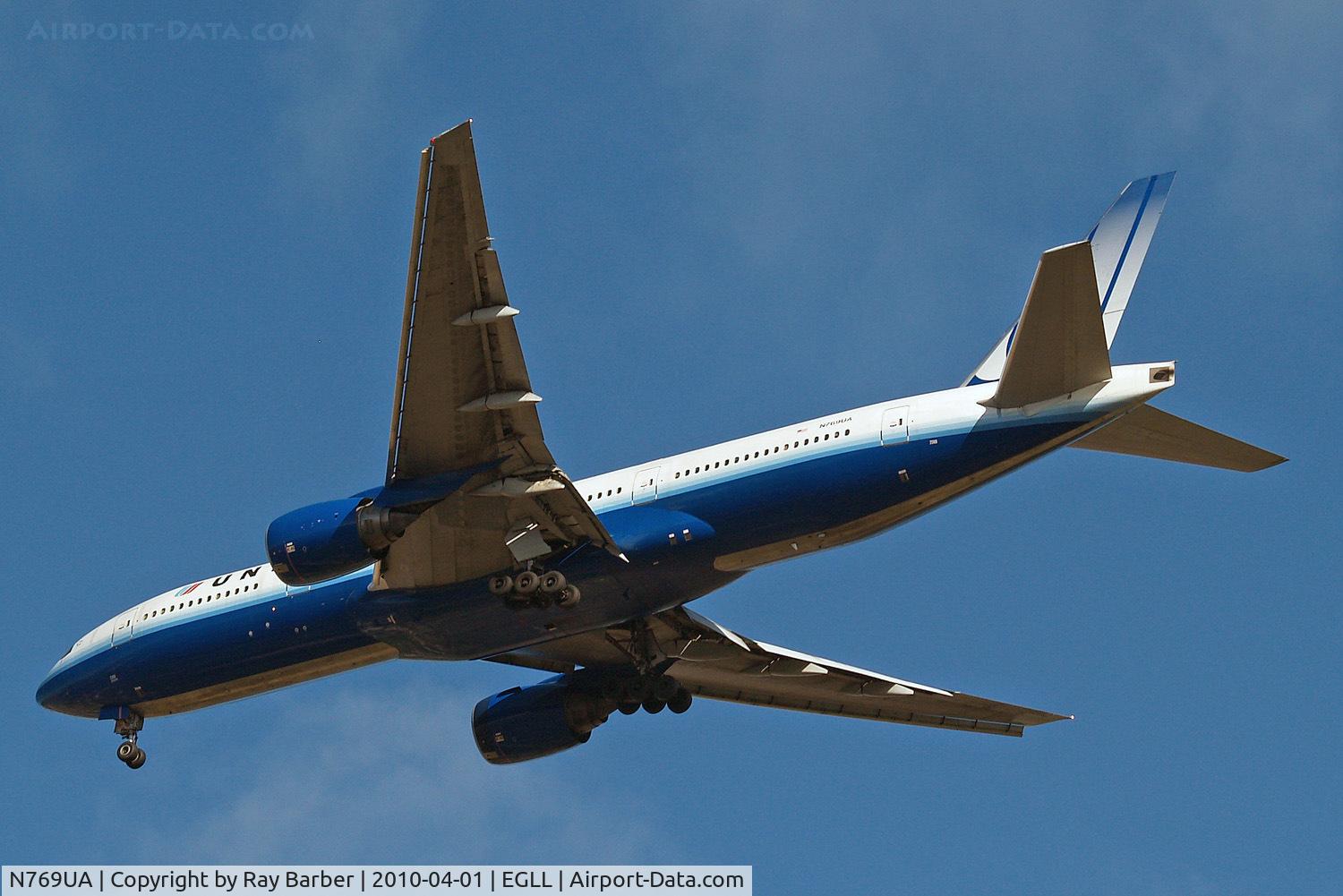 N769UA, 1995 Boeing 777-222 C/N 26921, Boeing 777-222 [26921] (United Airlines) Home~G 01/04/2010. On approach 27R.