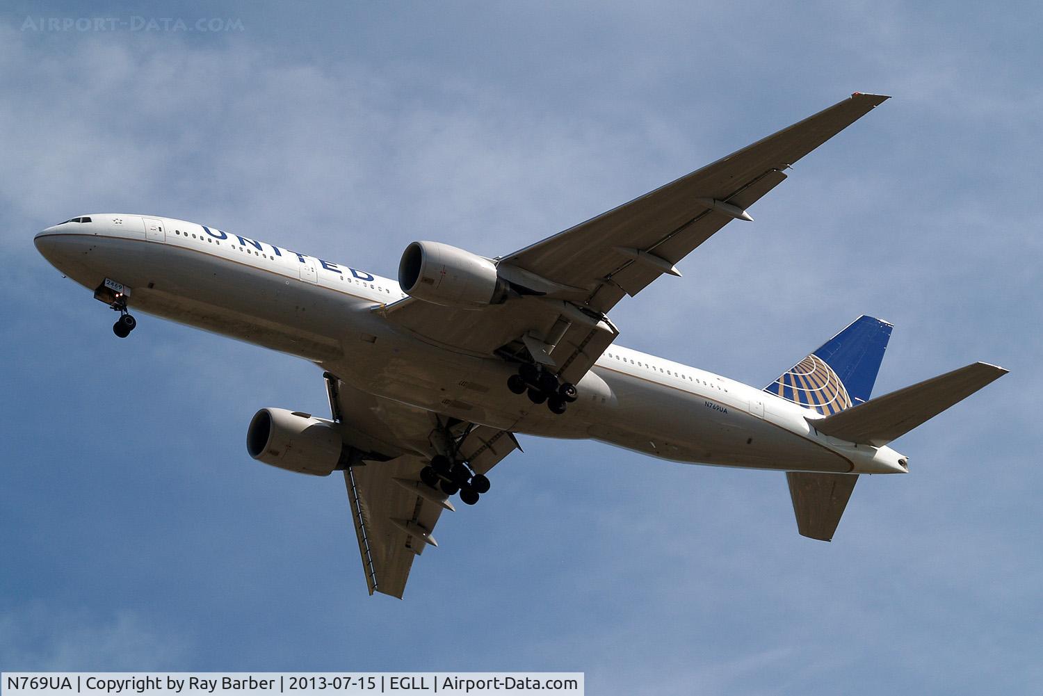 N769UA, 1995 Boeing 777-222 C/N 26921, Boeing 777-222 [26921] (United Airlines) Home~G 15/07/2013. On approach 27R.