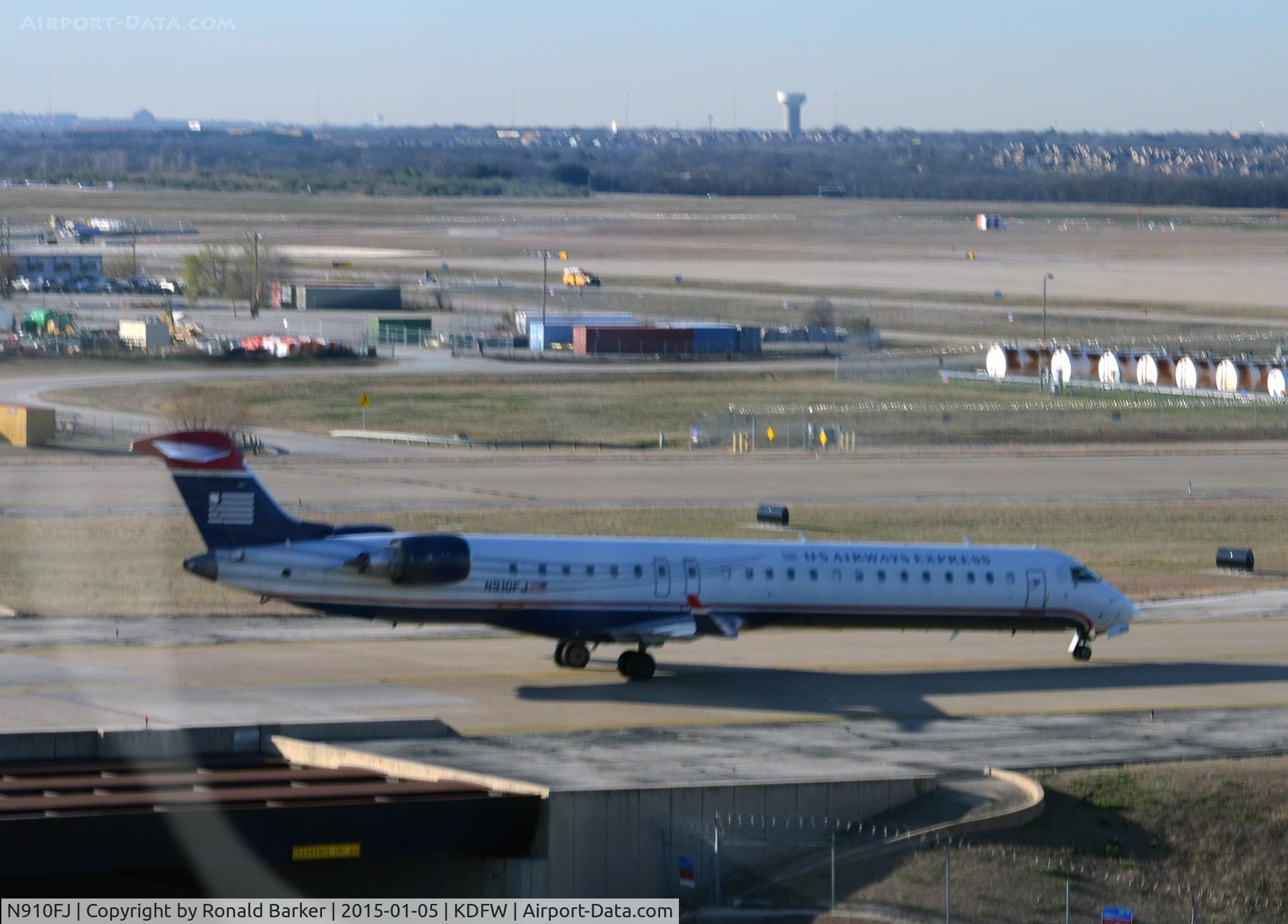 N910FJ, 2003 Bombardier CRJ-900ER (CL-600-2D24) C/N 15010, Taxi DFW