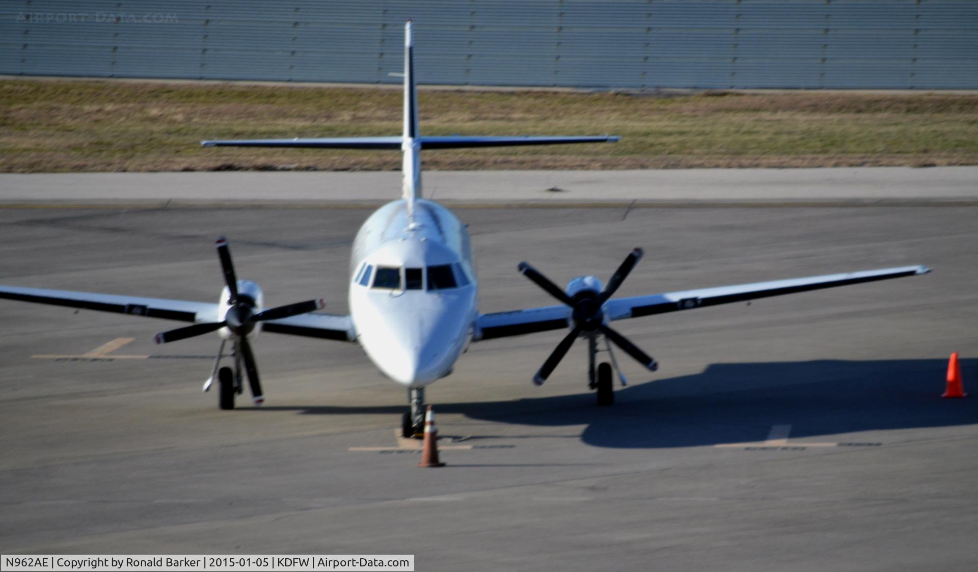 N962AE, 1992 British Aerospace BAe-3201 Jetstream C/N 962, On the ramp DFW