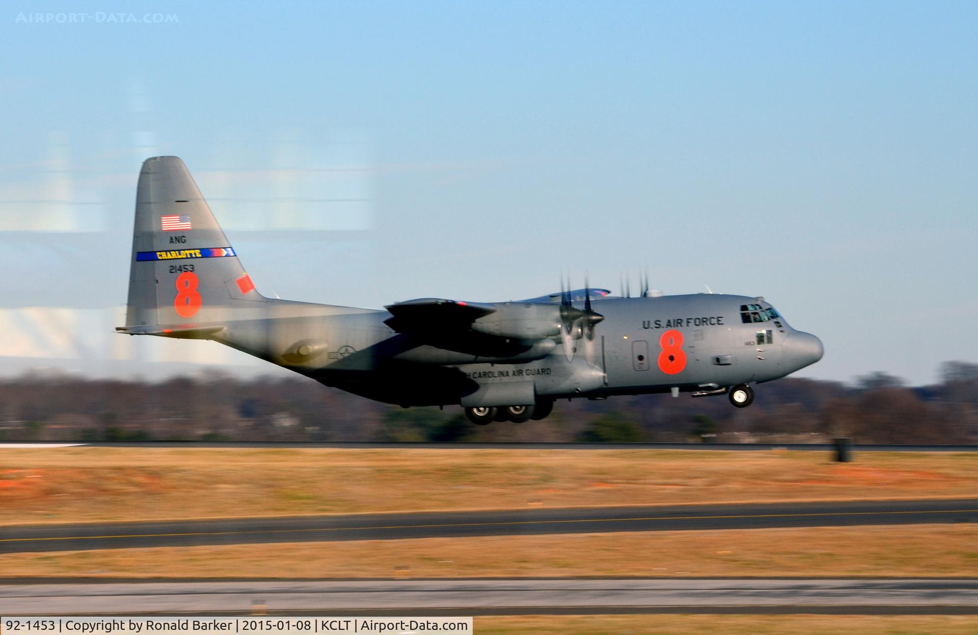 92-1453, 1992 Lockheed C-130H Hercules C/N 382-5330, Touch and go CLT