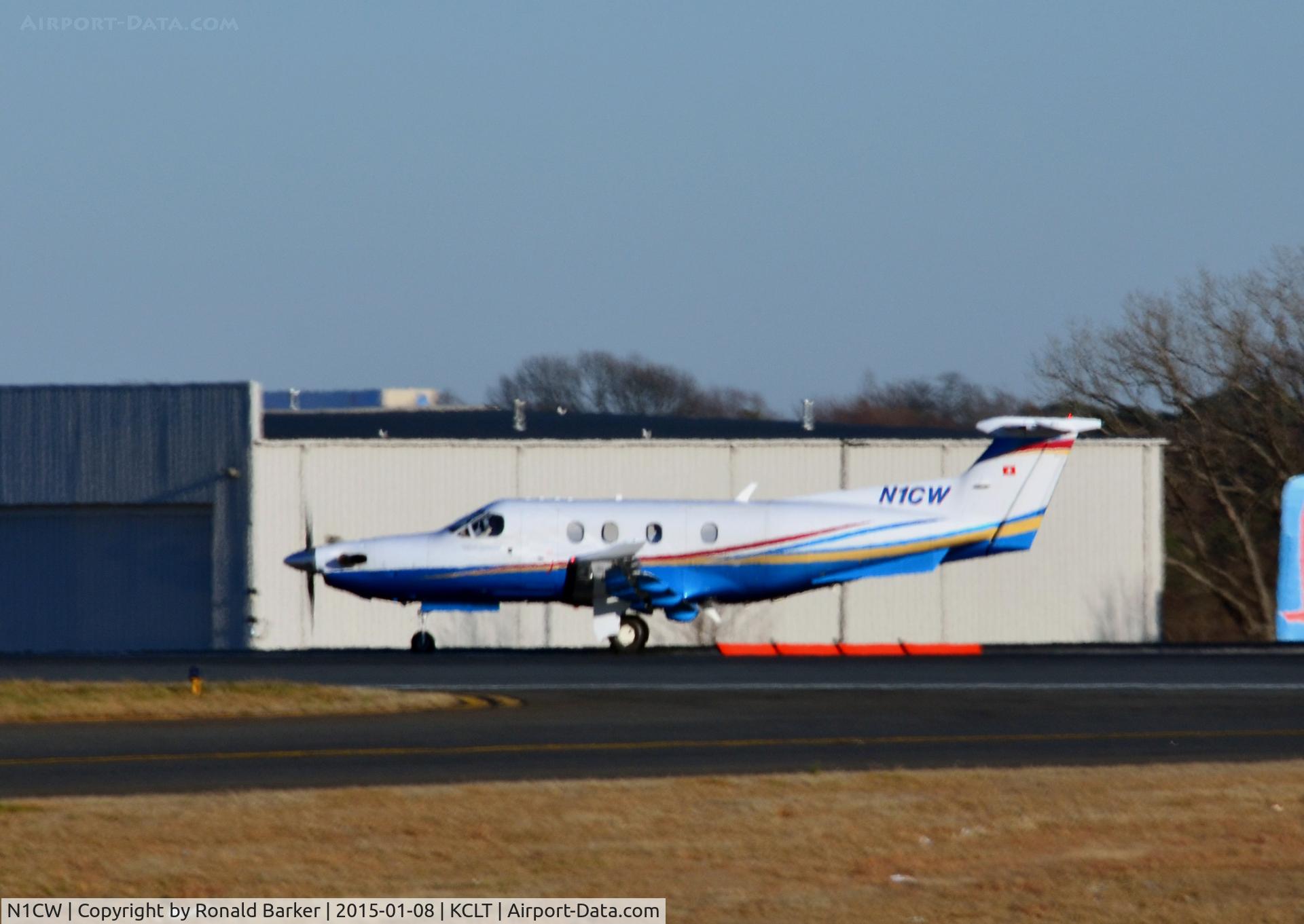 N1CW, 2006 Pilatus PC-12/47 C/N 705, Taxi CLT