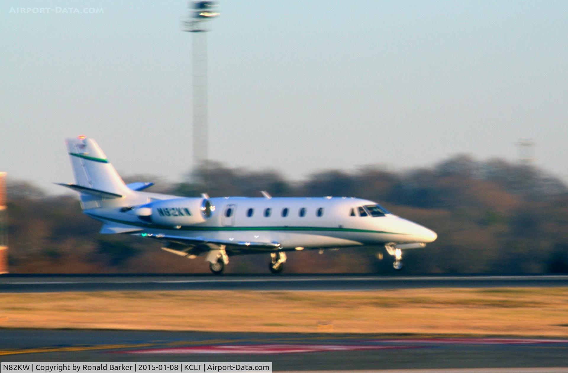 N82KW, Cessna 560XL C/N 560-6094, Landing CLT