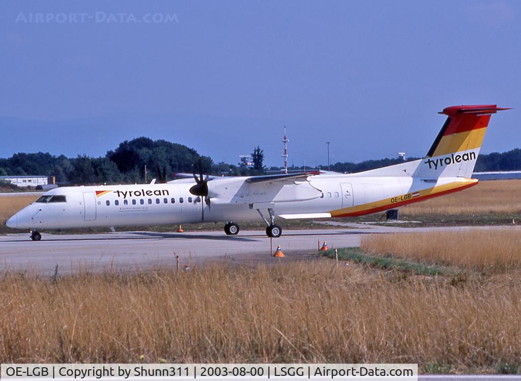 OE-LGB, 1999 De Havilland Canada DHC-8-402Q Dash 8 C/N 4015, Lining up rwy 05 for departure