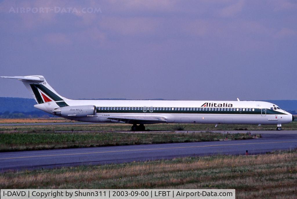 I-DAVD, 1986 McDonnell Douglas MD-82 (DC-9-82) C/N 49218, Taxiing to the Terminal...