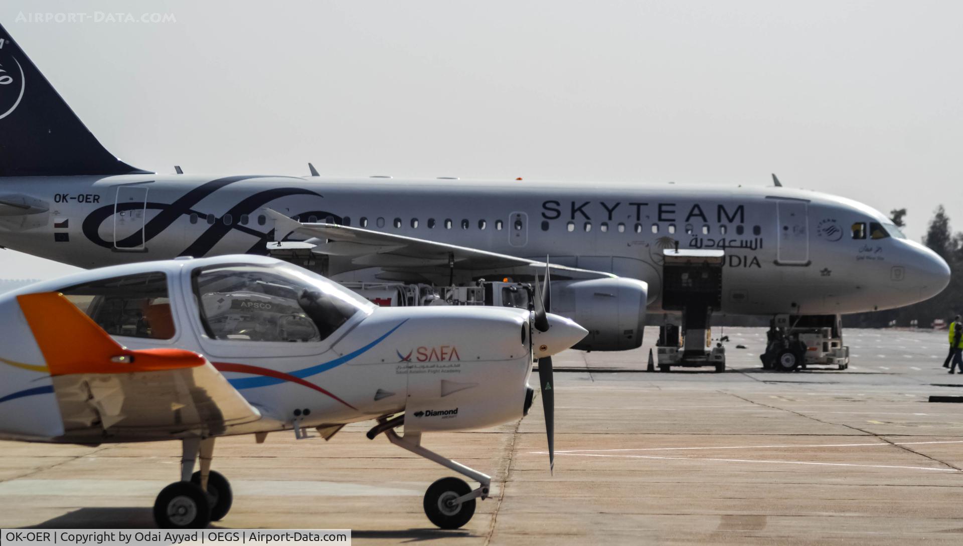 OK-OER, 2009 Airbus A319-112 C/N 3892, Saudi Sky team livery with the DA40NG from SAFA (Saudi Aviation Flight Academy)