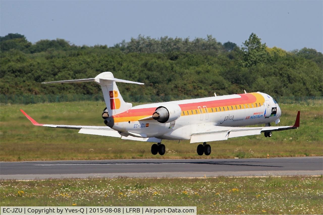 EC-JZU, 2007 Bombardier CRJ-900 (CL-600-2D24) C/N 15115, Canadair Regional jet CRJ-900, Landing rwy 07R, Brest-Bretagne airport (LFRB-BES)