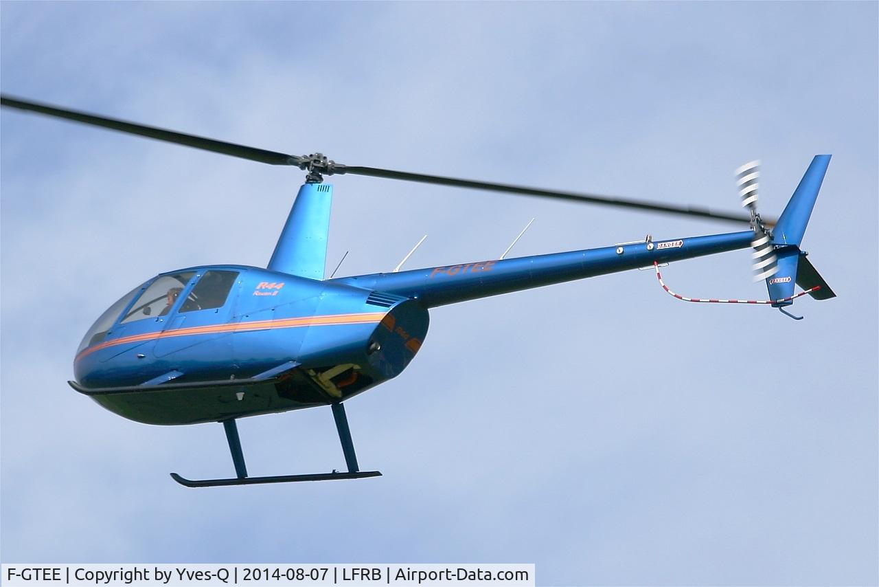 F-GTEE, Robinson R44 Raven II C/N 12760, Robinson R-44 Raven II, Flight over Brest-Bretagne airport (LFRB-BES)