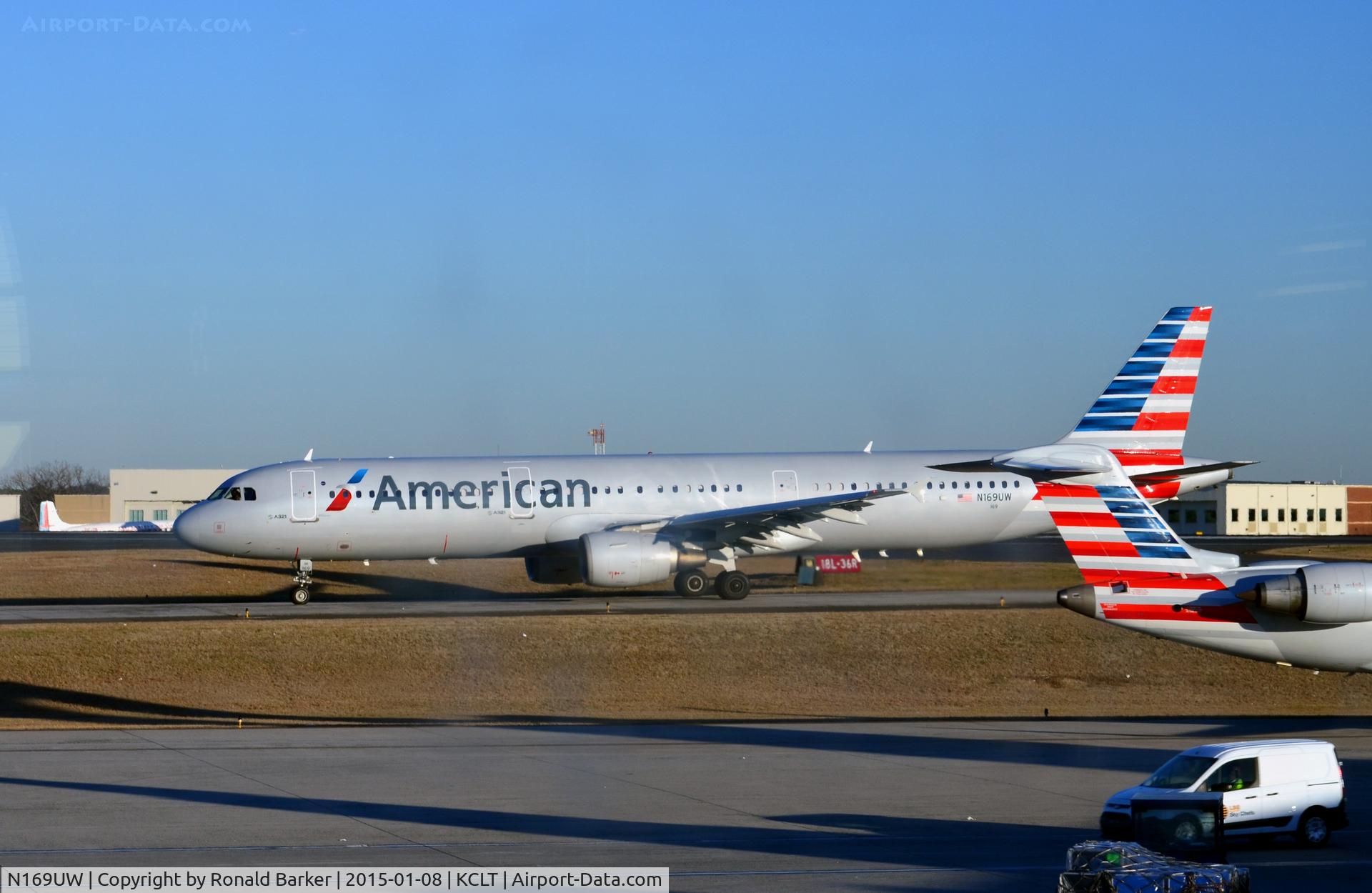 N169UW, 2001 Airbus A321-211 C/N 1455, Taxi CLT