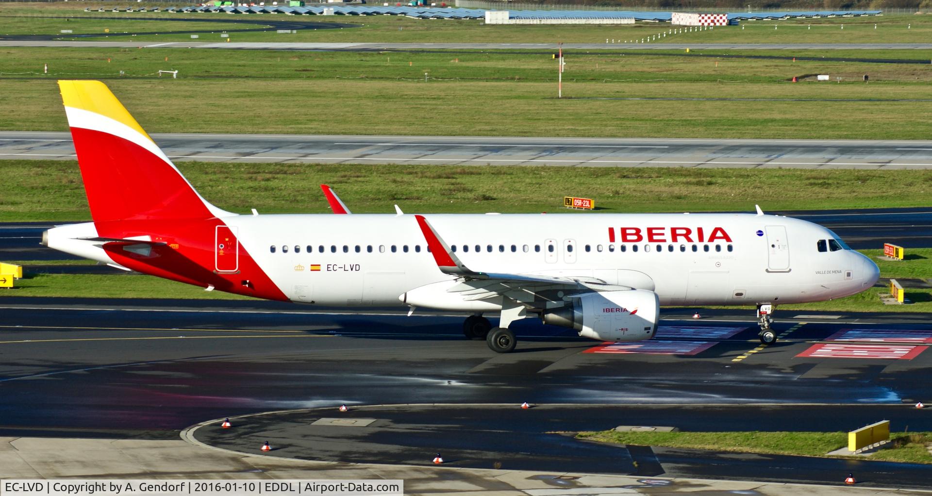 EC-LVD, 2013 Airbus A320-216 C/N 5570, Iberia, is here taxiing at Düsseldorf Int'l(EDDL)