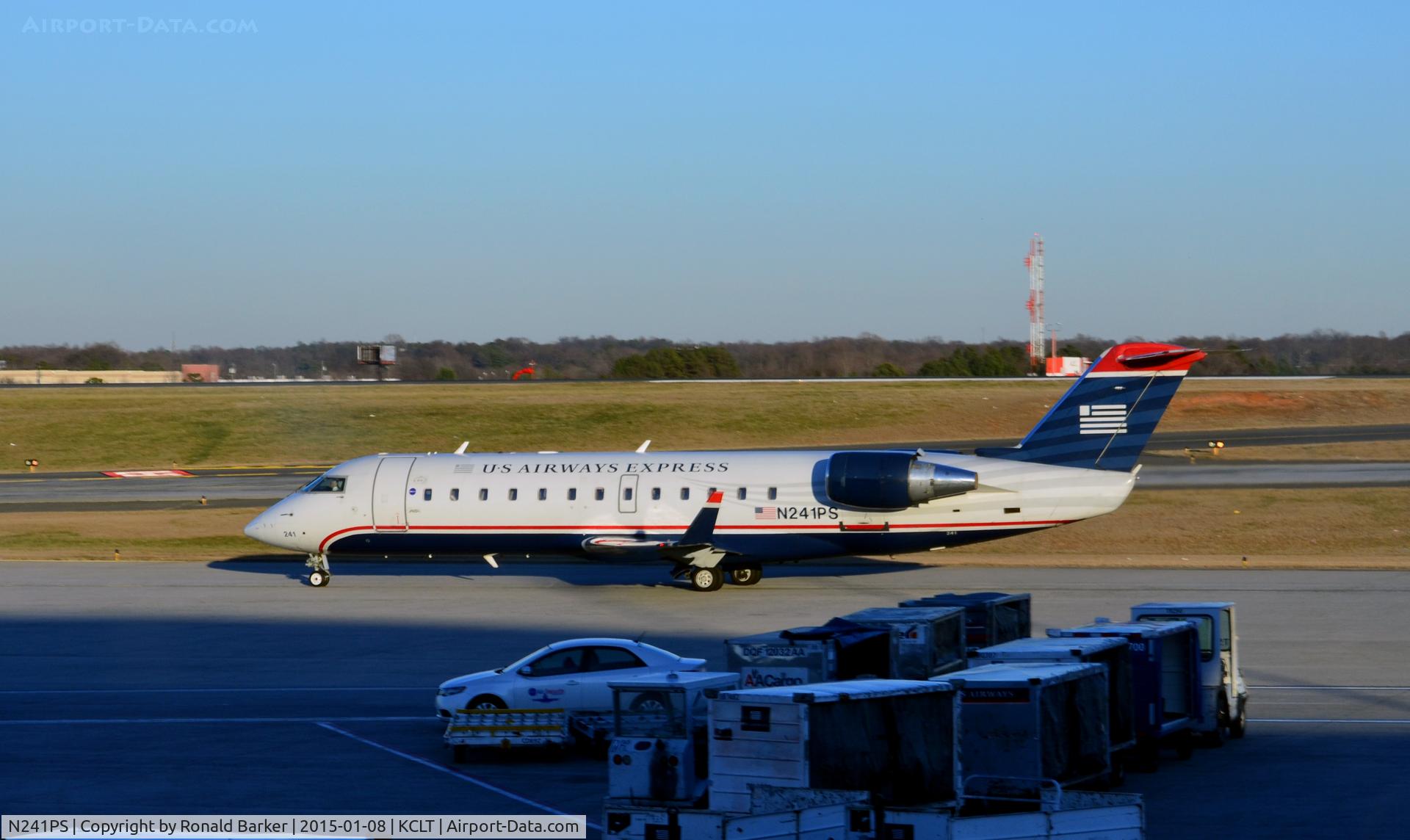 N241PS, 2004 Bombardier CRJ-200ER (CL-600-2B19) C/N 7909, Taxi CLT