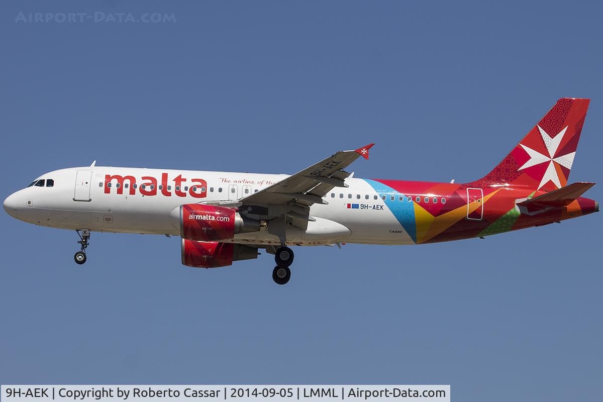 9H-AEK, 2004 Airbus A320-211 C/N 2291, Runway 31