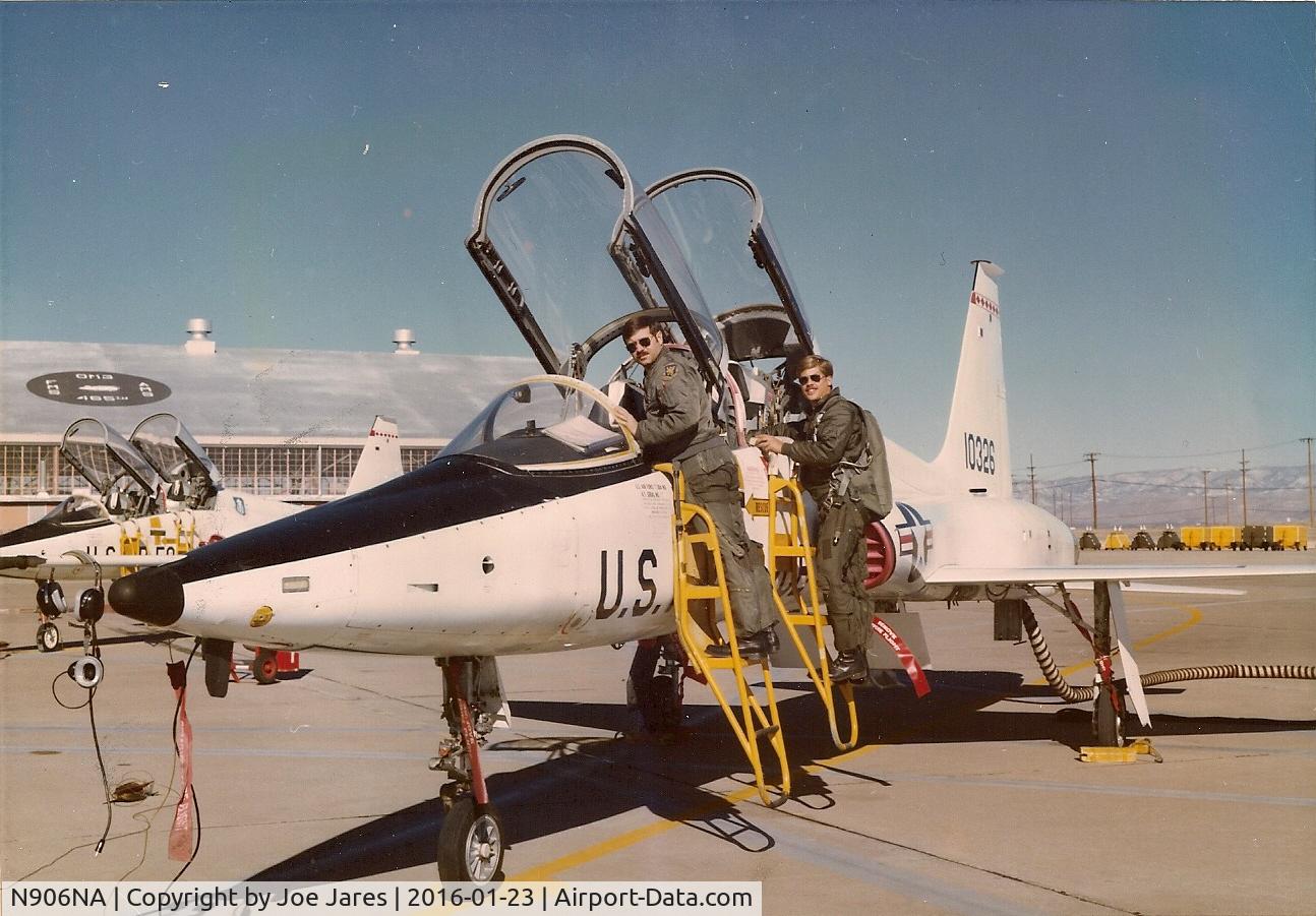 N906NA, 1965 Northrop T-38A Talon C/N N.5745, Sgt Joe Jares (aft) exits after receiving an incentive ride.