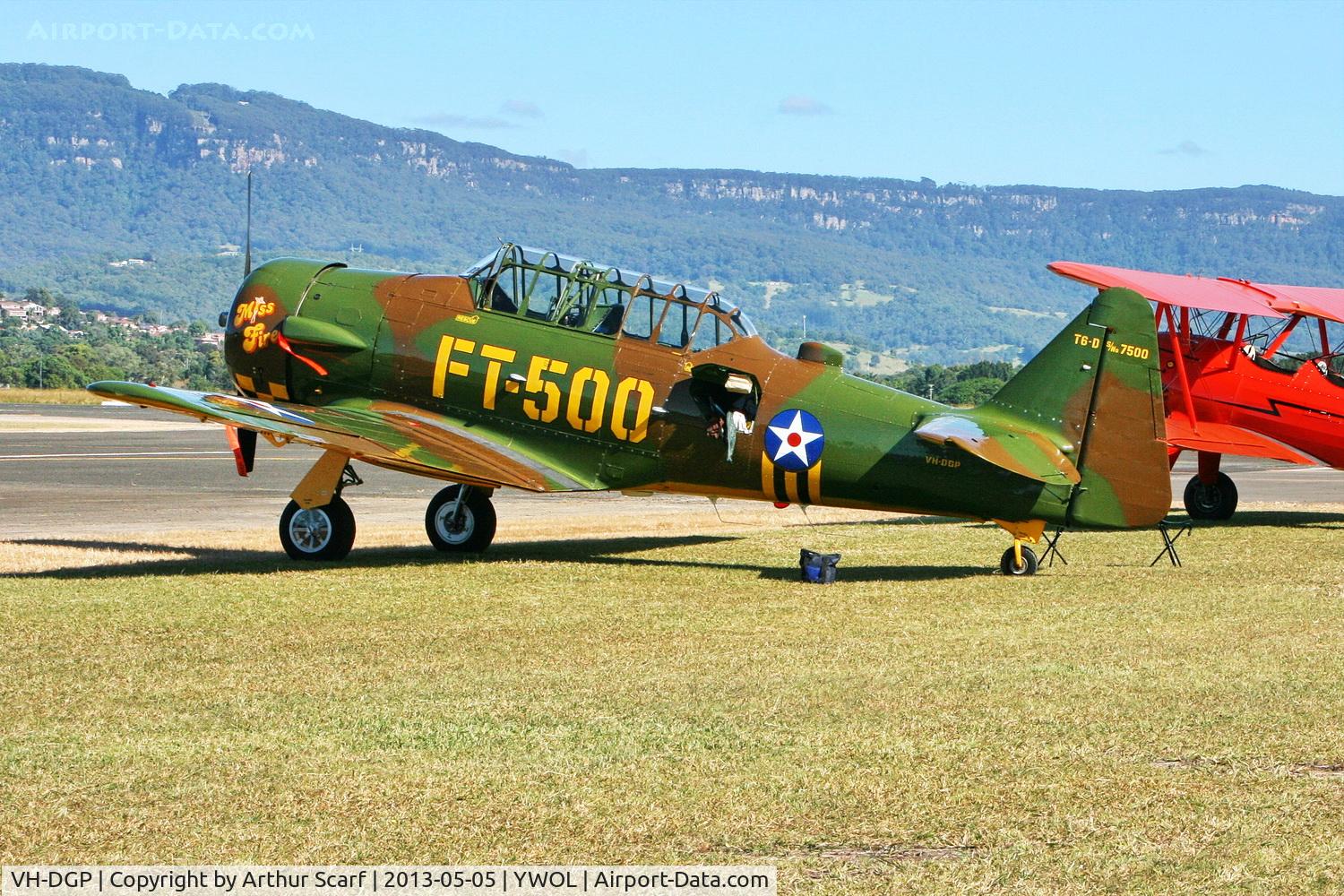 VH-DGP, 1942 North American AT-6D C/N 7500, VH-DGP Albion Park NSW 2013 - Wings over Illawarra