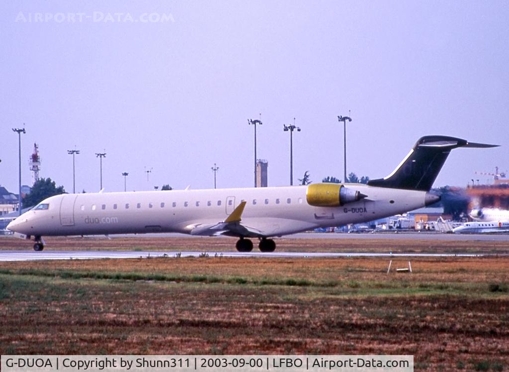 G-DUOA, 2001 Canadair CRJ-700 (CL-600-2C10) Regional Jet C/N 10028, Lining up rwy 33R for departure...