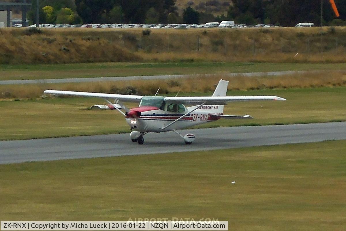 ZK-RNX, Cessna 172N C/N 17273544, At Queenstown