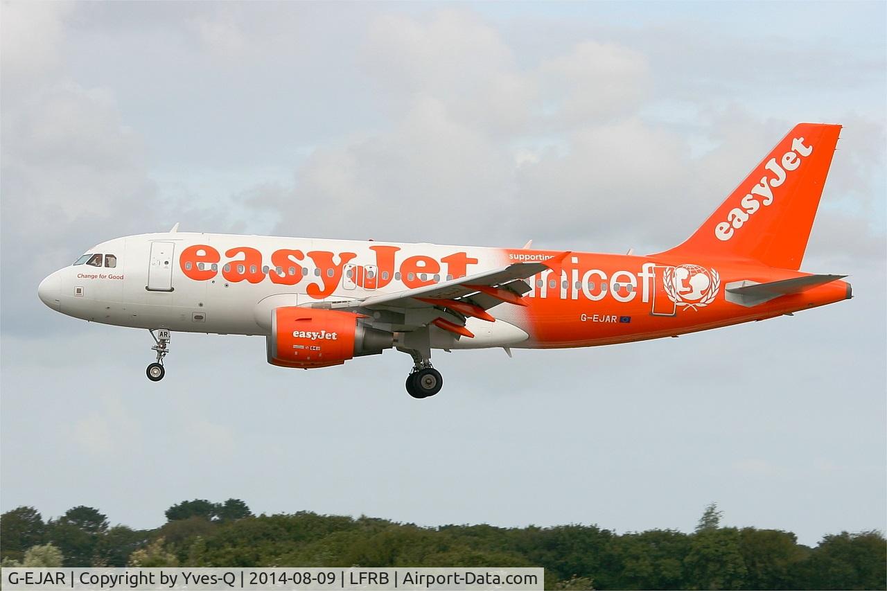 G-EJAR, 2005 Airbus A319-111 C/N 2412, Airbus A319-111, On final rwy 25L, Brest-Bretagne airport (LFRB-BES)