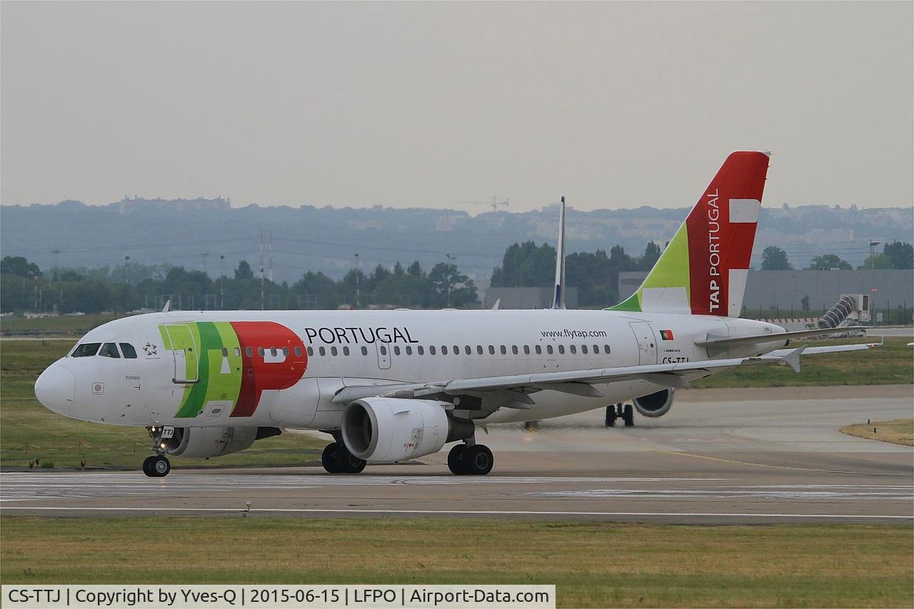 CS-TTJ, 1999 Airbus A319-111 C/N 979, Airbus A319-111, Lining up prior take off rwy 08, Paris-Orly airport (LFPO-ORY)