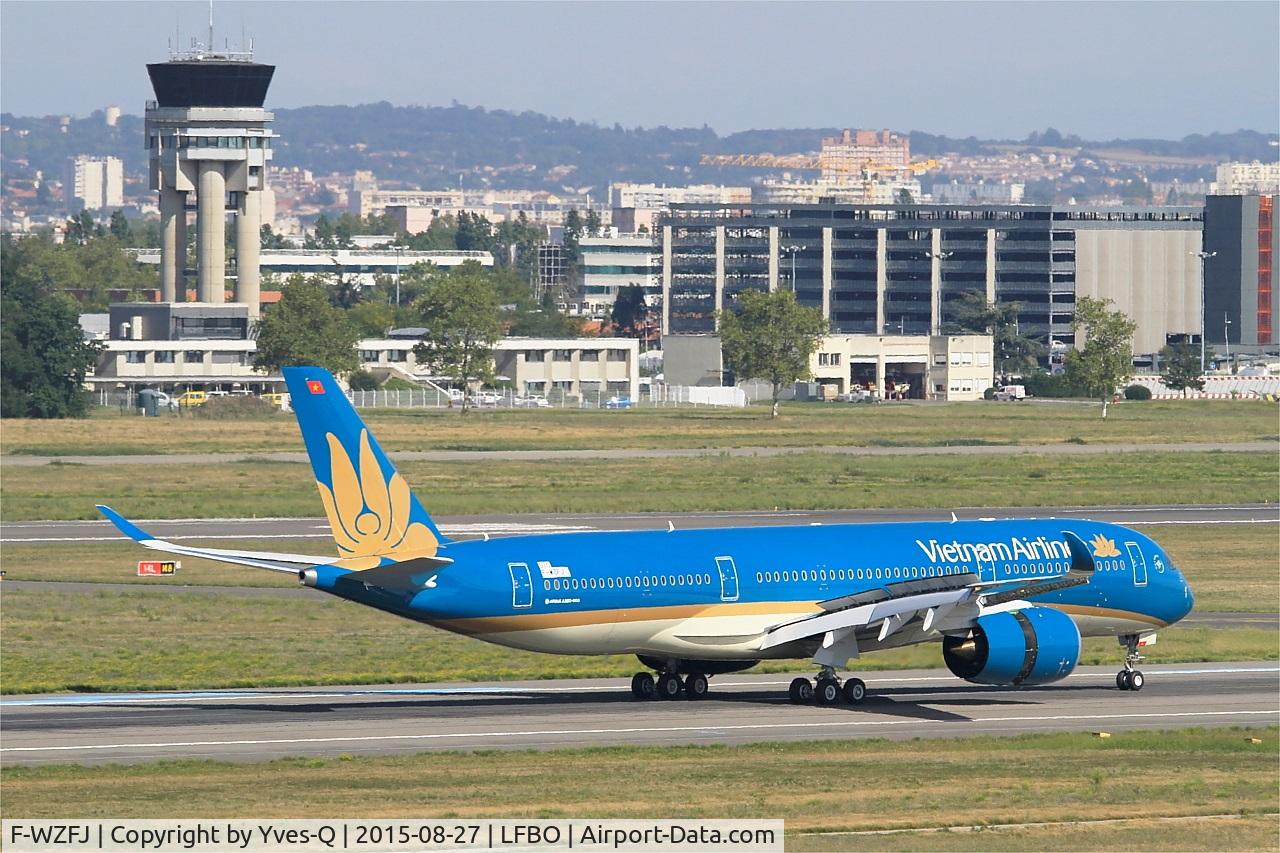 F-WZFJ, 2015 Airbus A350-941 C/N 015, Airbus A350-941, Max reverse thrust landing rwy 14R, Toulouse-Blagnac Airport (LFBO-TLS)