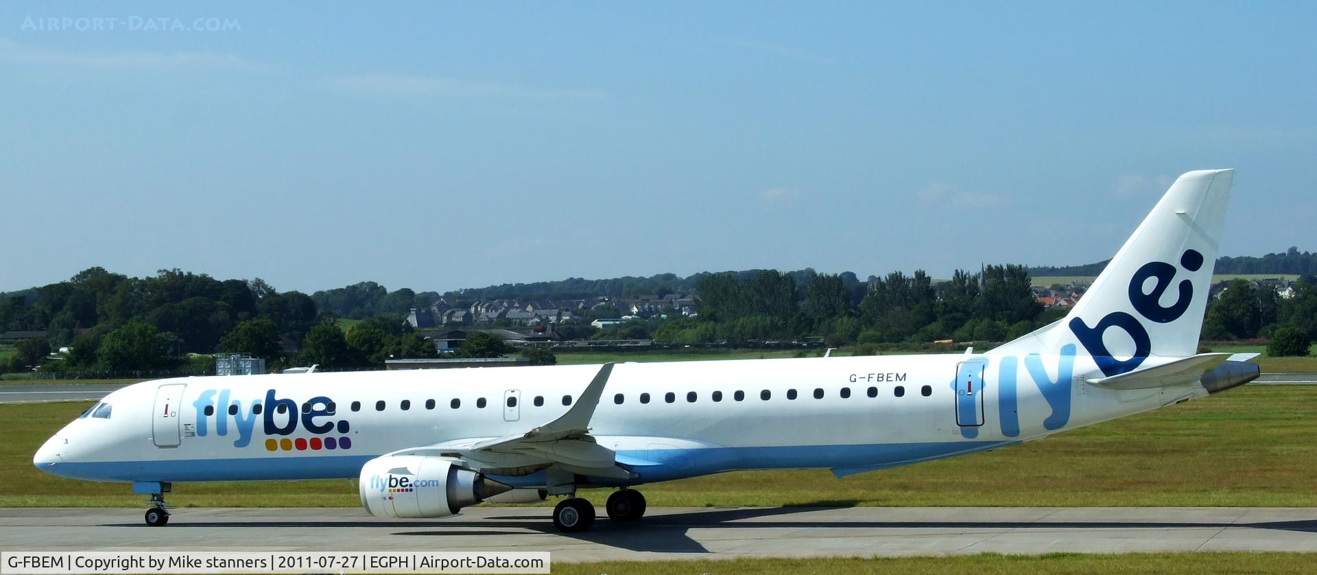 G-FBEM, 2008 Embraer 195LR (ERJ-190-200LR) C/N 19000204, BEE1KX Taxying to runway 06