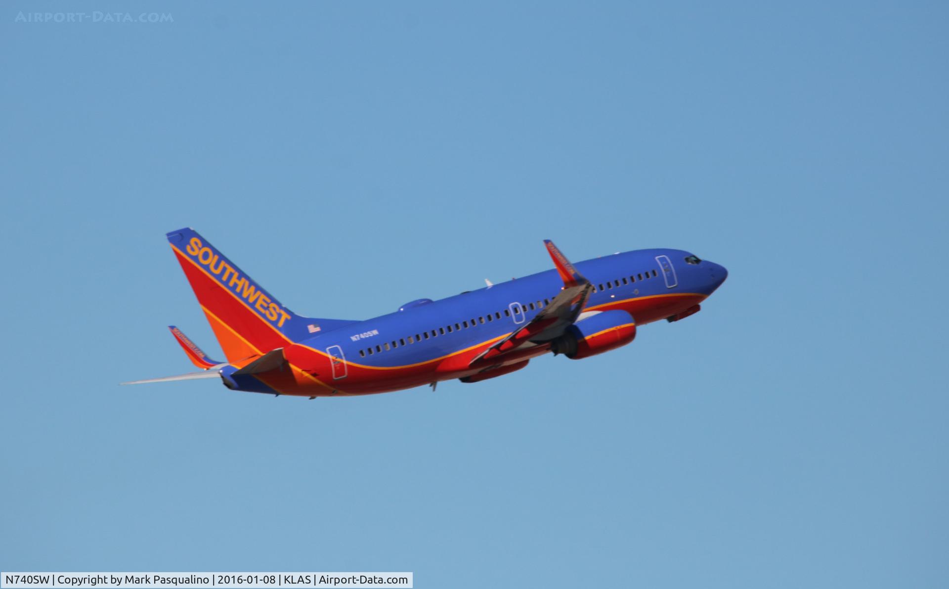 N740SW, 1998 Boeing 737-7H4 C/N 29276, Boeing 737-700