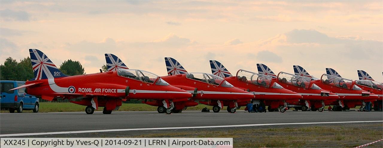 XX245, 1978 Hawker Siddeley Hawk T.1 C/N 081/312081, Royal Air Force Red Arrows Hawker Siddeley Hawk T.1A, Rennes-St Jacques airport (LFRN-RNS) Air show 2014