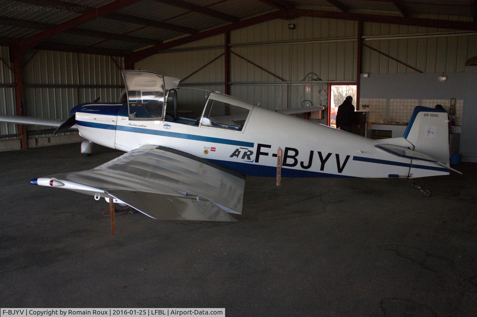 F-BJYV, Jodel DR.1050 C/N 258, Parked