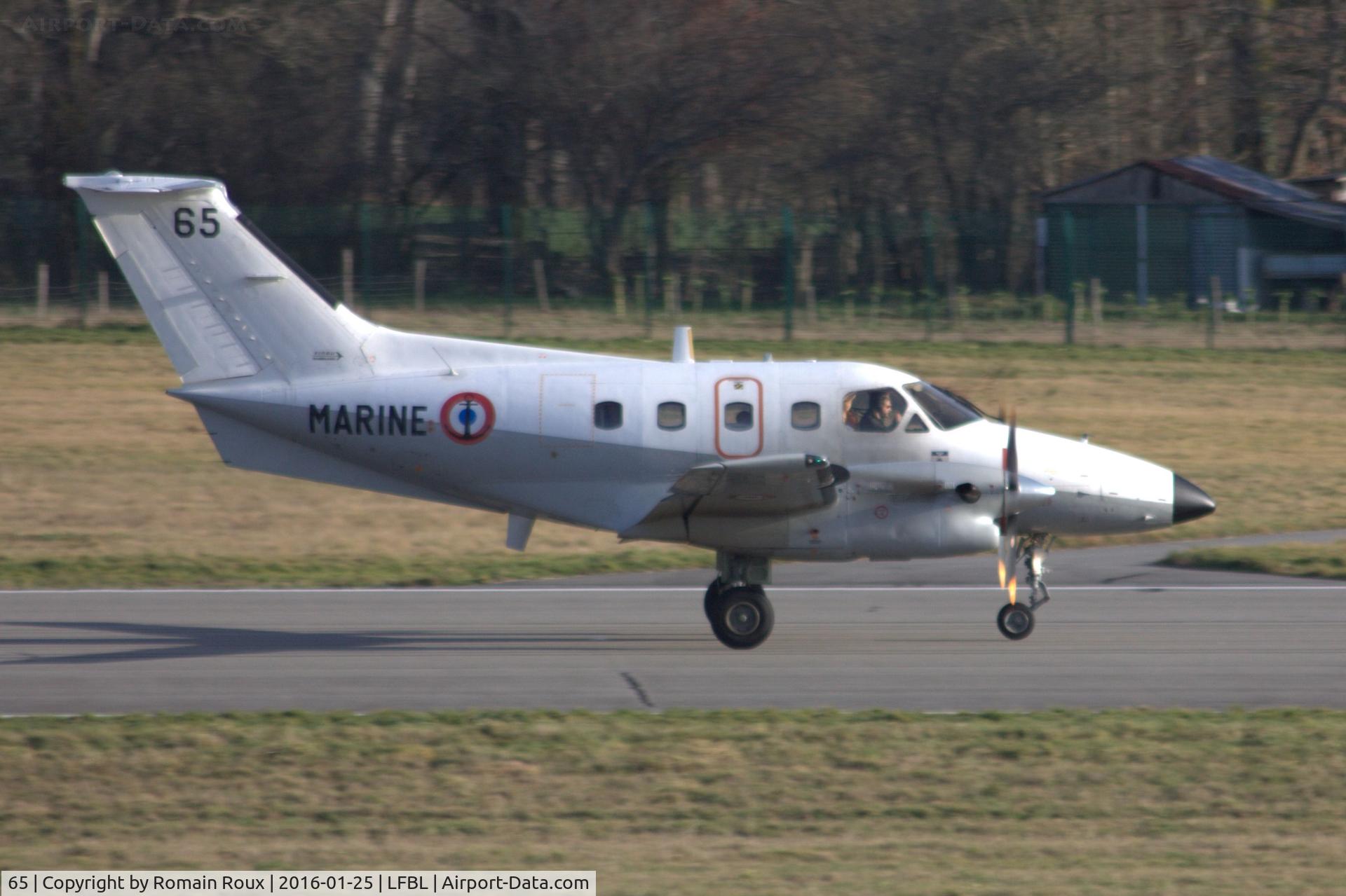 65, 1983 Embraer EMB-121AN Xingu C/N 121065, Take off