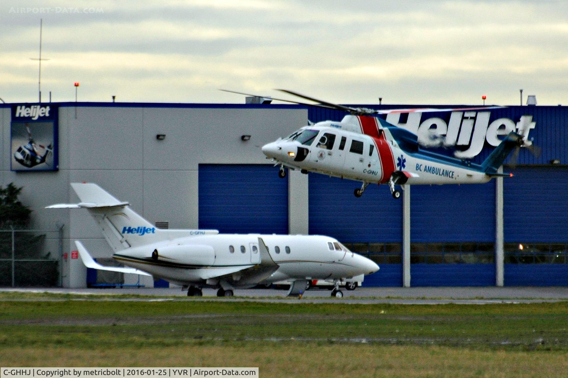 C-GHHJ, 1999 Sikorsky S-76C C/N 760500, Helijet operations at YVR