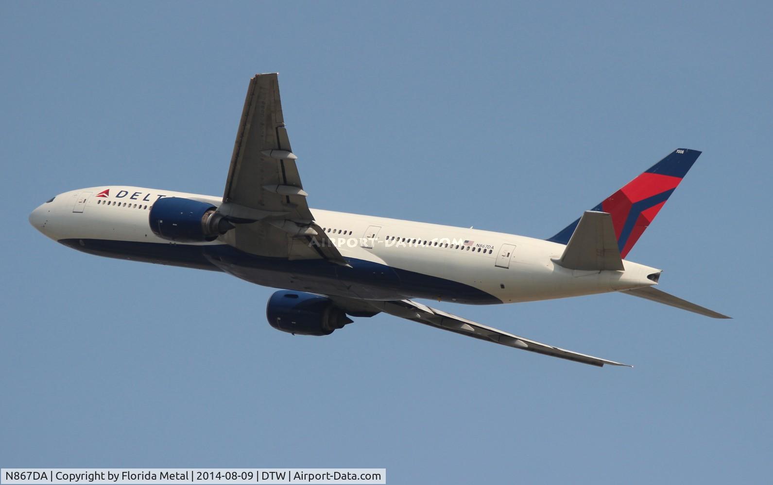 N867DA, 2002 Boeing 777-232 C/N 29743, Delta