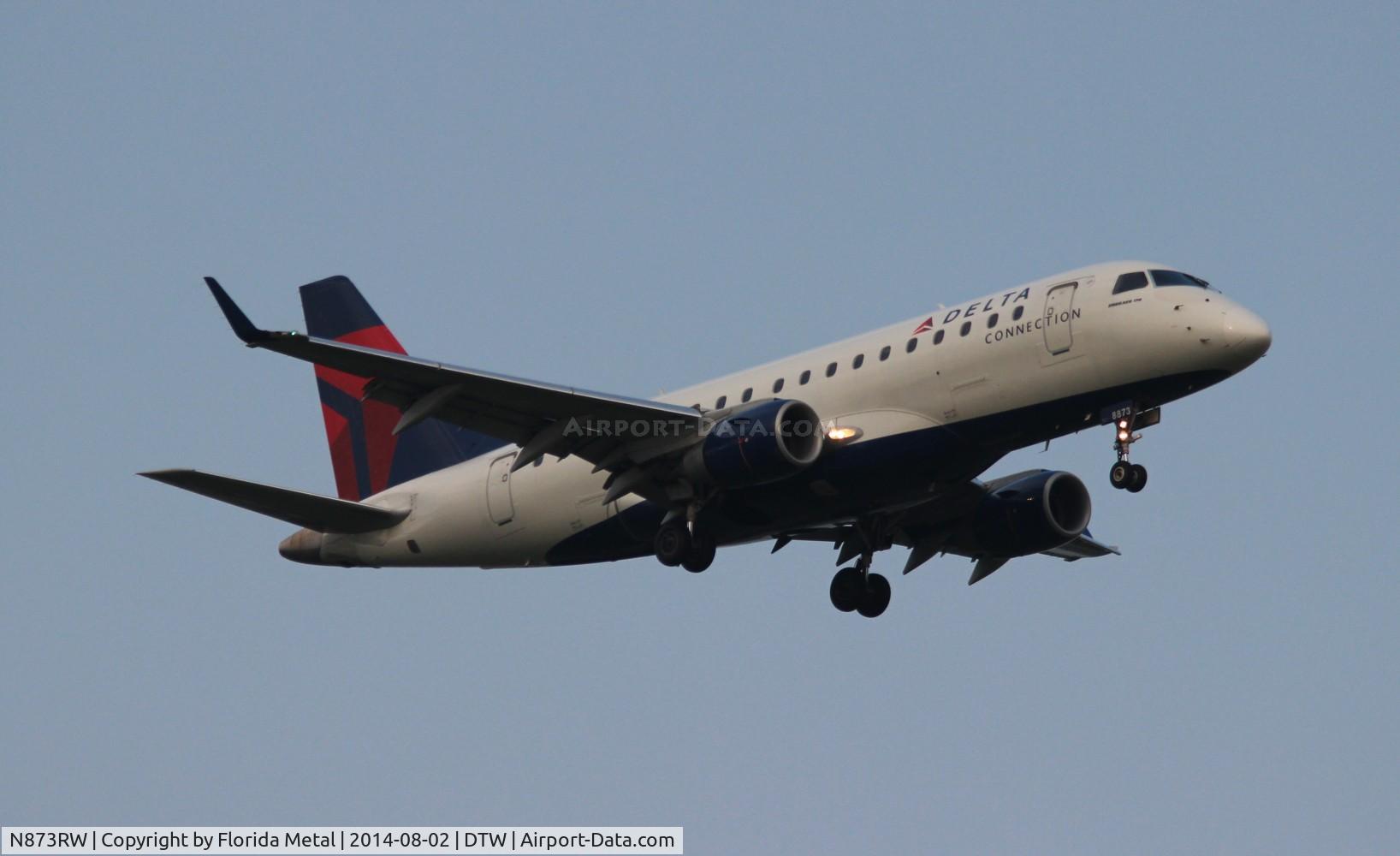 N873RW, 2006 Embraer 170SU (ERJ-170-100SU) C/N 17000144, Delta Connection