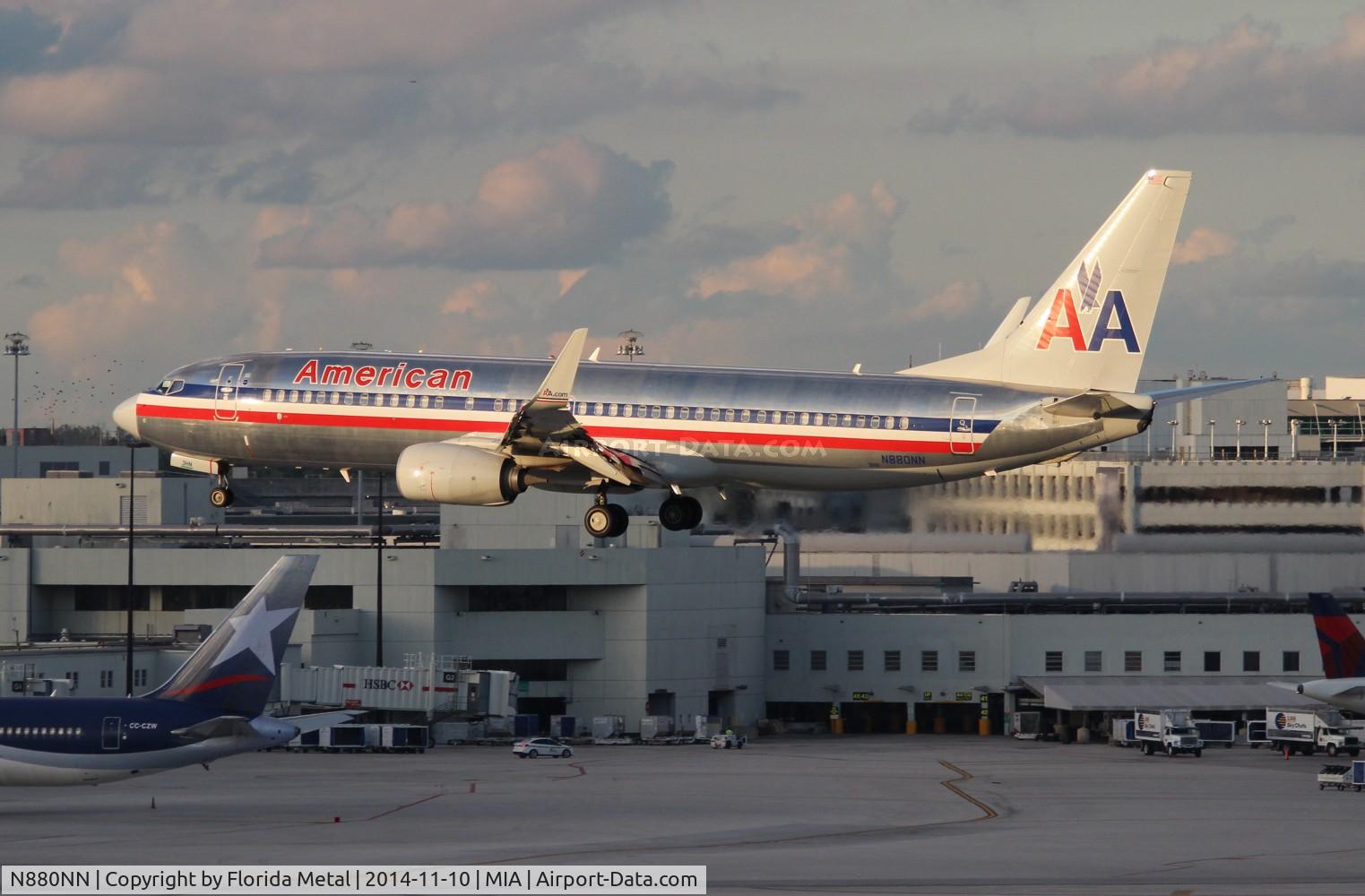 N880NN, 2011 Boeing 737-823 C/N 40769, American