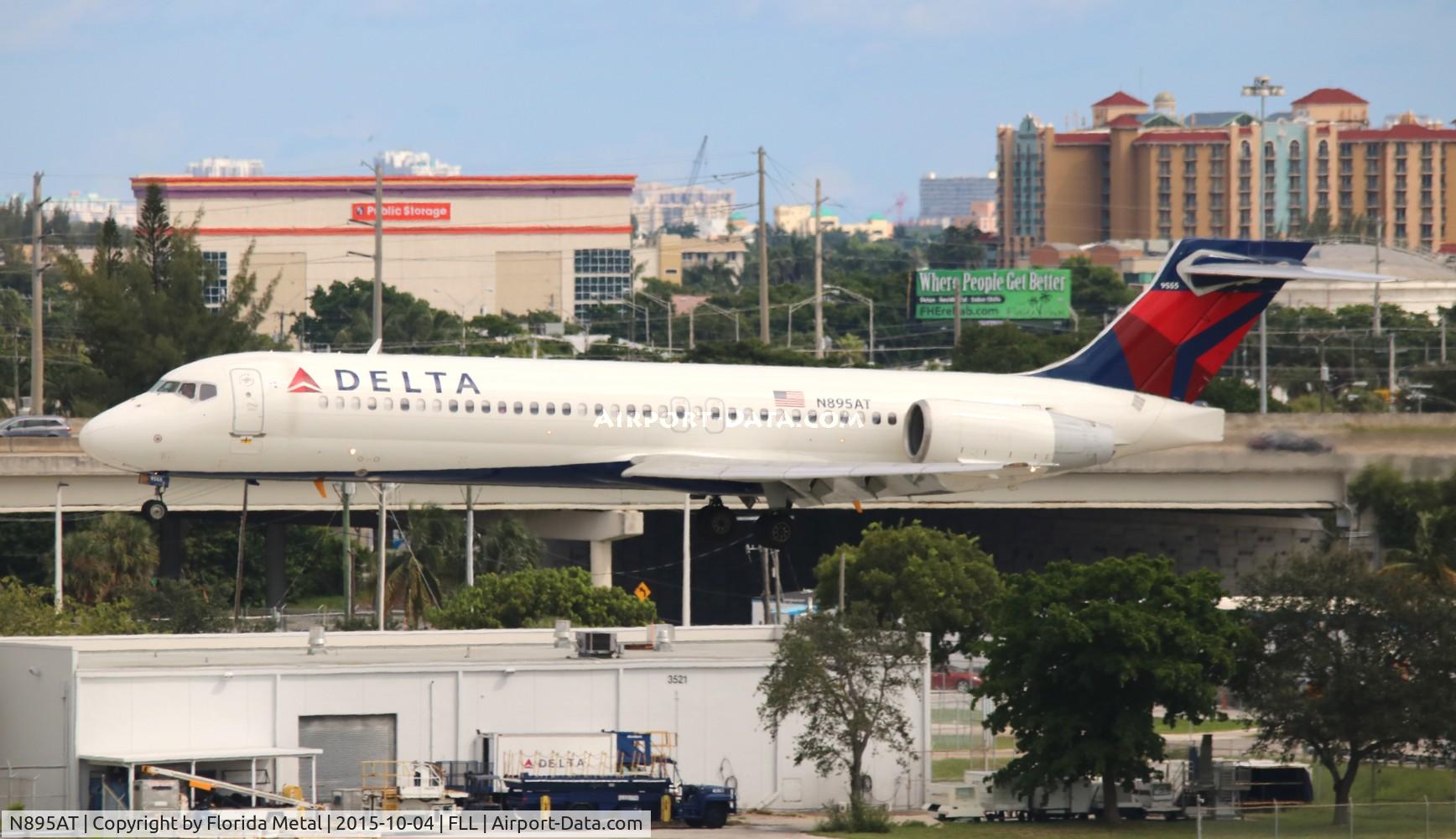 N895AT, 2004 Boeing 717-200 C/N 55047, Delta